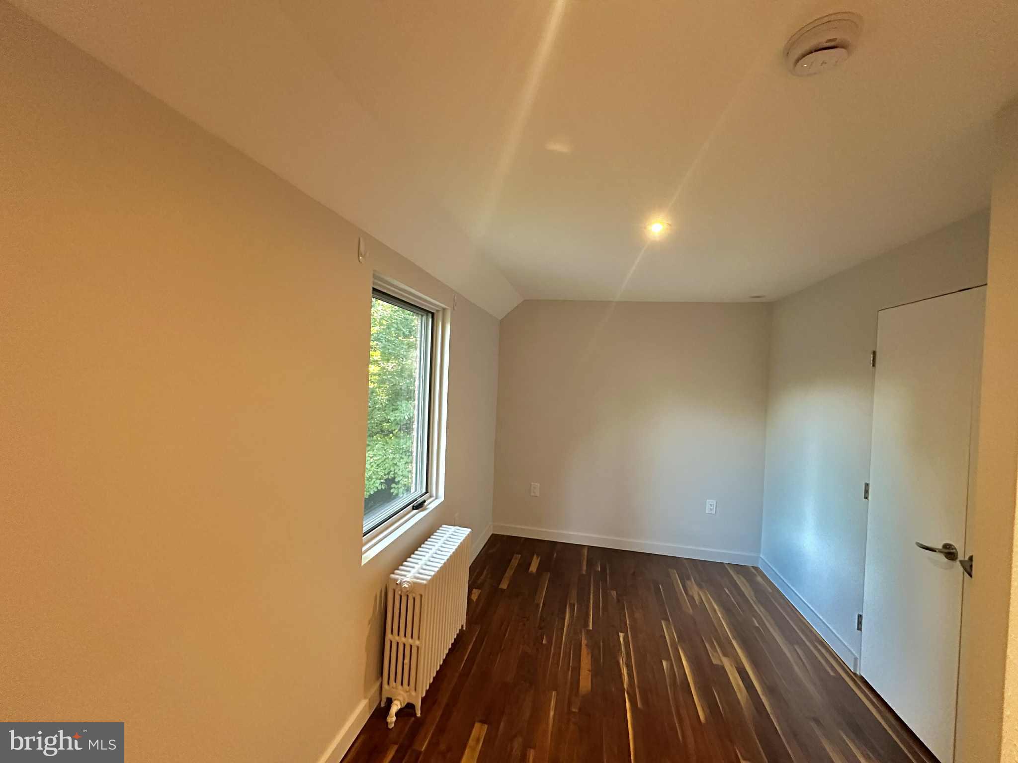 LYON VILLAGE - Residential Lease