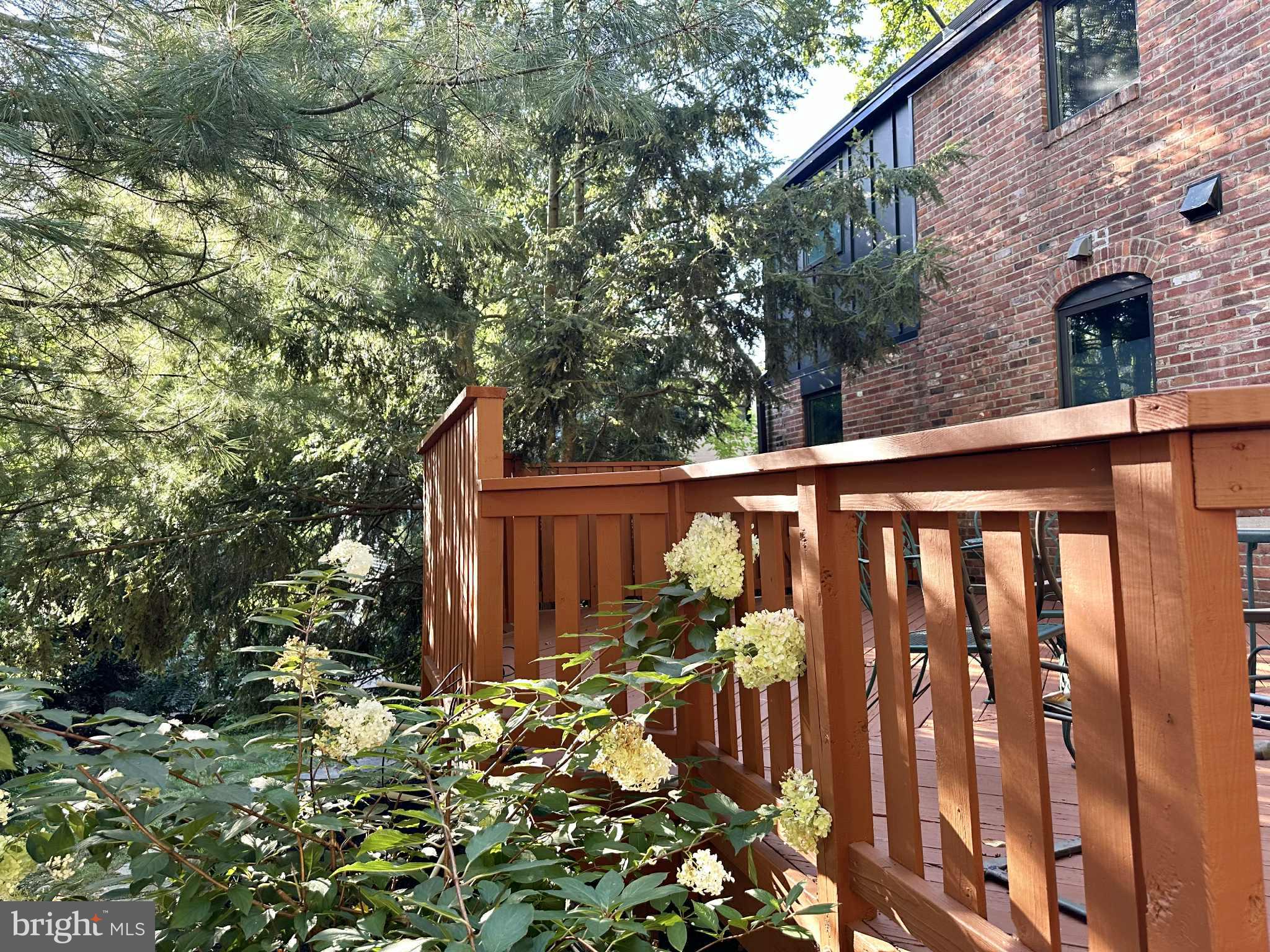 LYON VILLAGE - Residential Lease