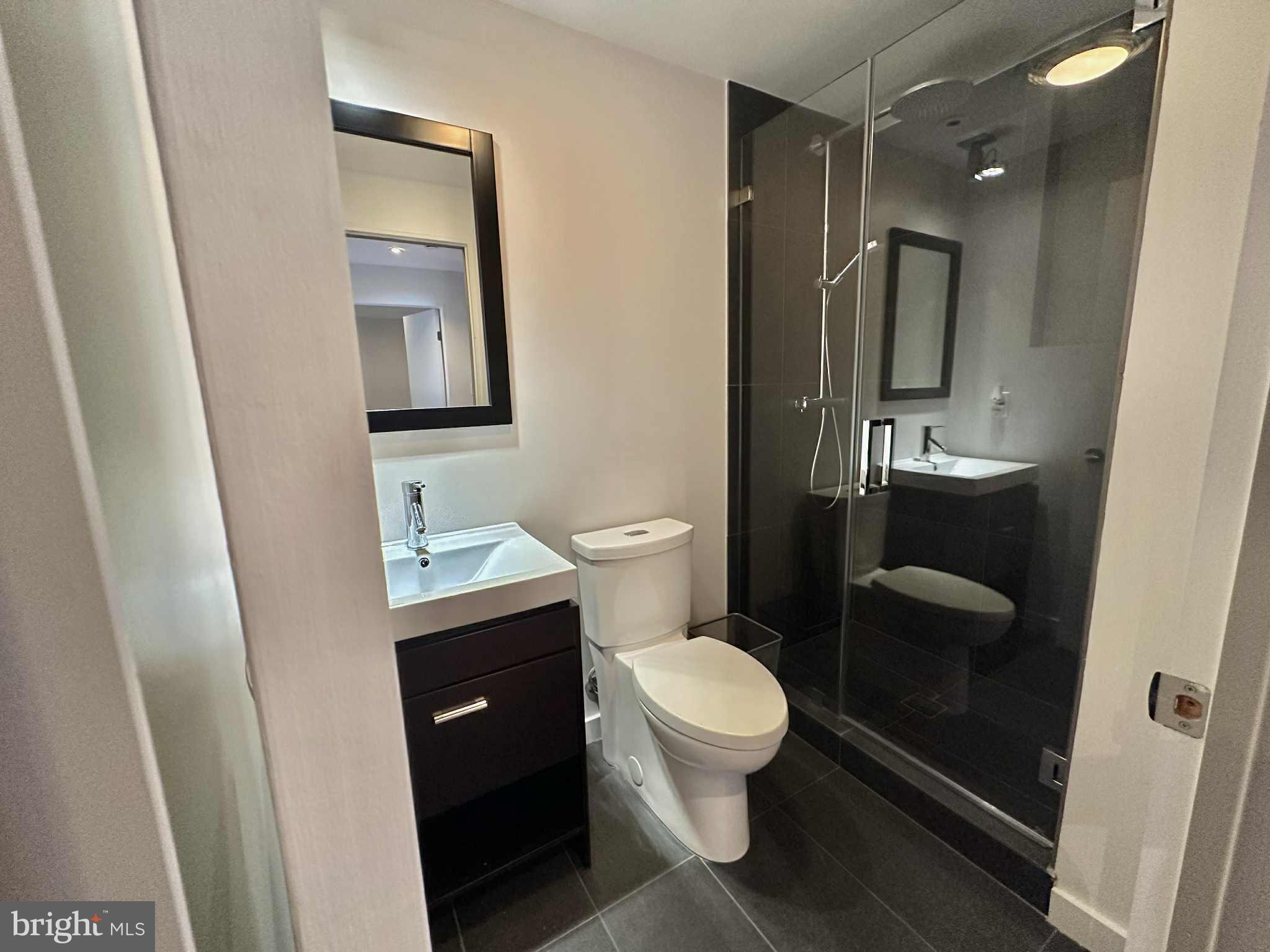 LYON VILLAGE - Residential Lease