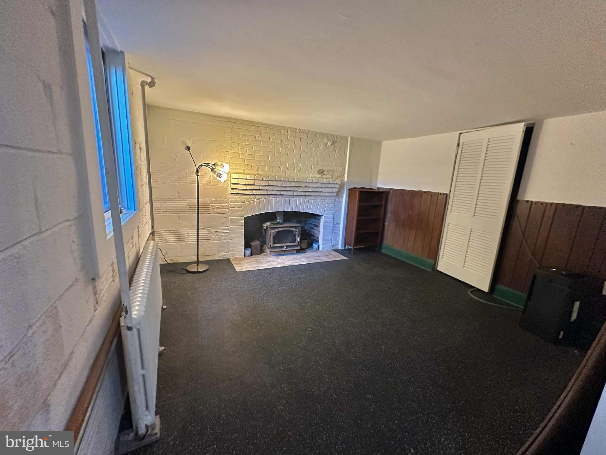 LYON VILLAGE - Residential Lease