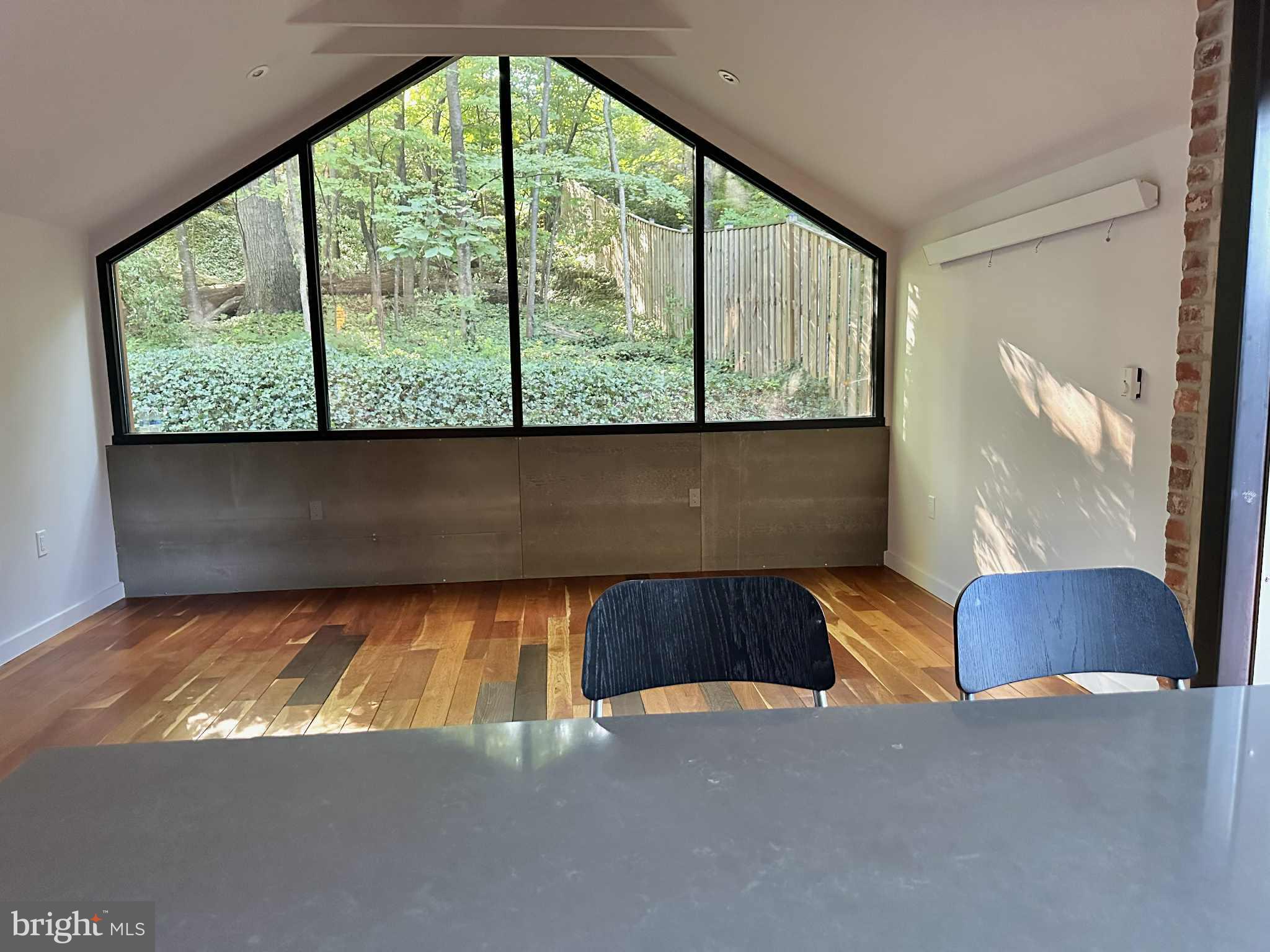 LYON VILLAGE - Residential Lease