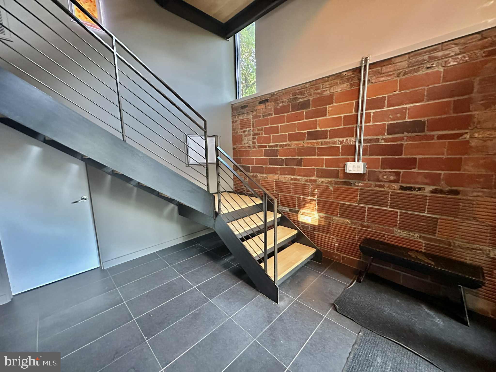 LYON VILLAGE - Residential Lease