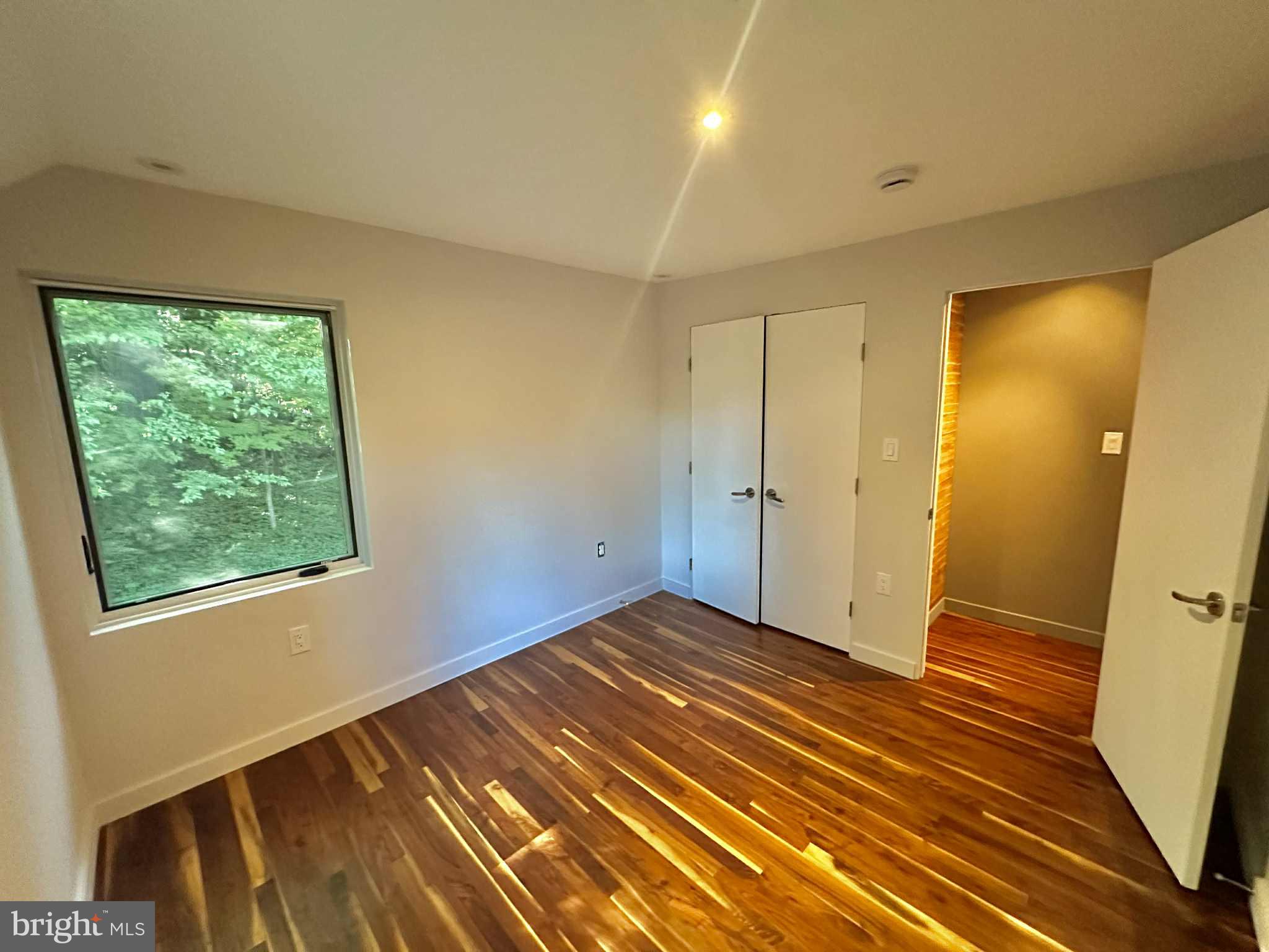 LYON VILLAGE - Residential Lease