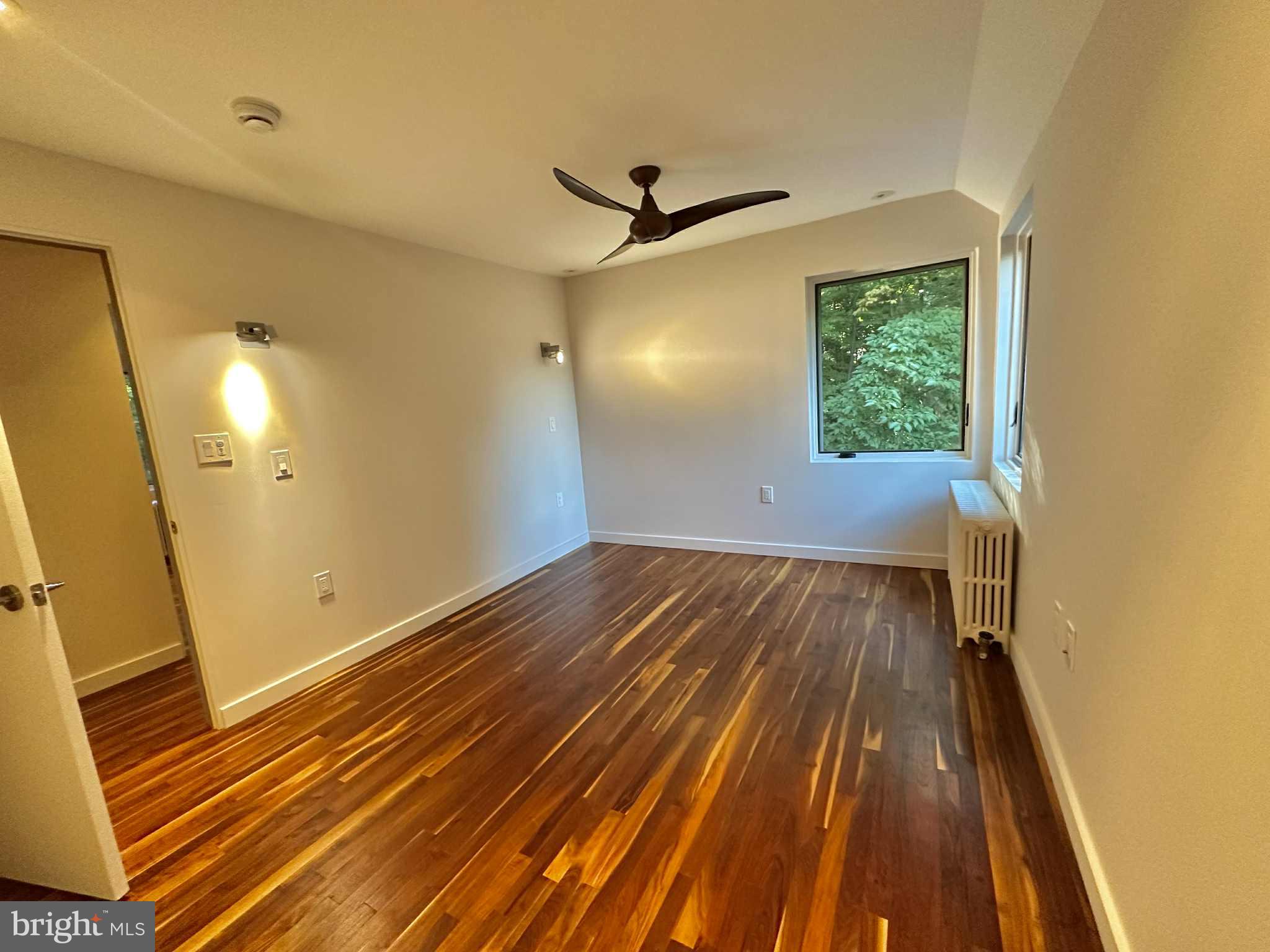 LYON VILLAGE - Residential Lease