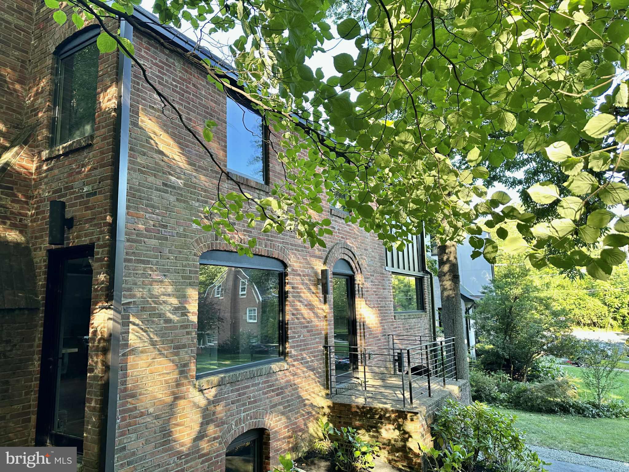 LYON VILLAGE - Residential Lease