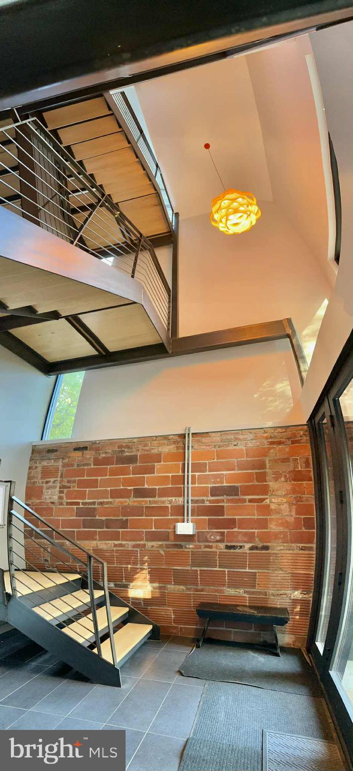 LYON VILLAGE - Residential Lease