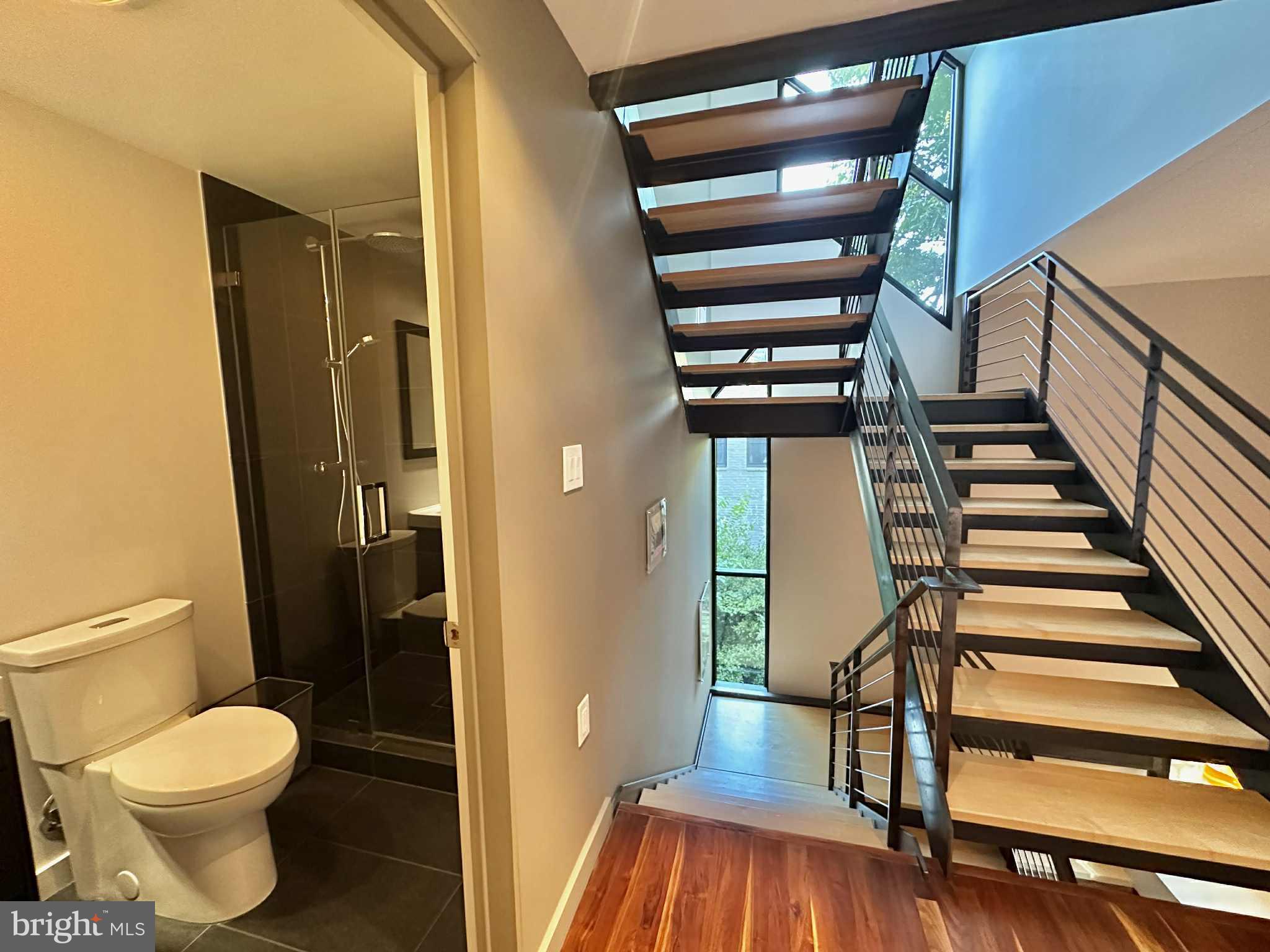 LYON VILLAGE - Residential Lease