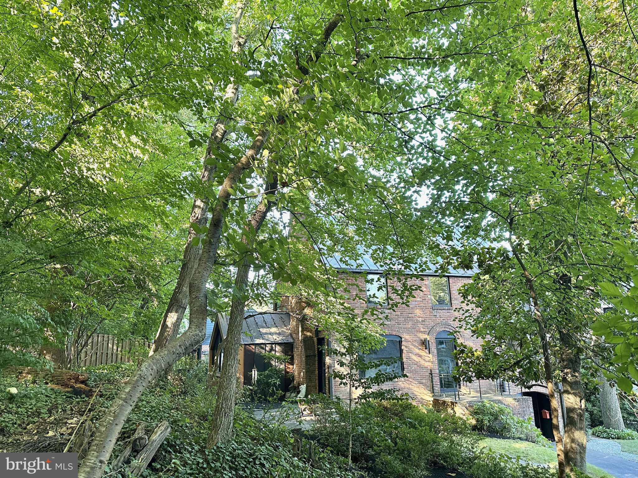 LYON VILLAGE - Residential Lease