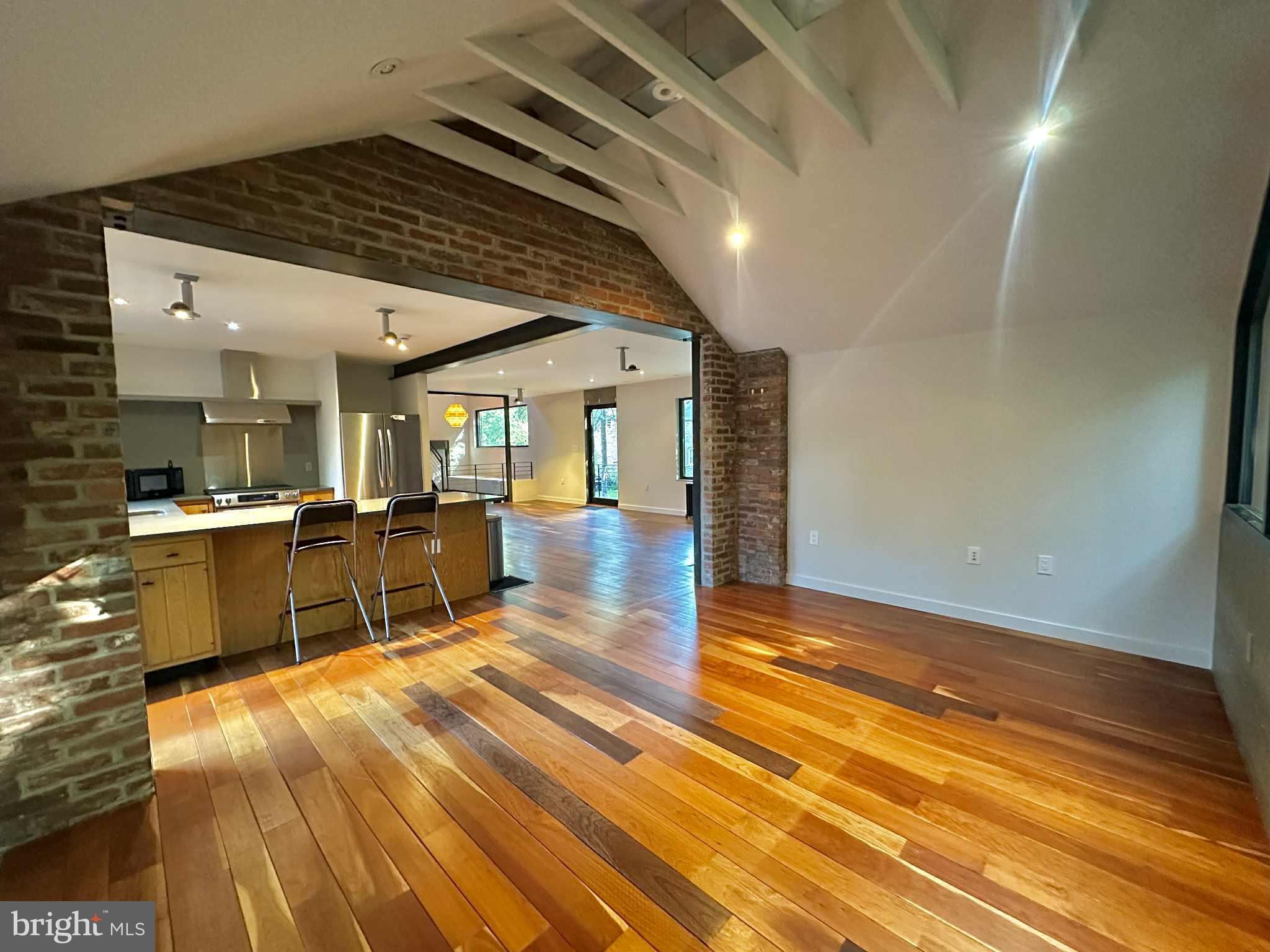 LYON VILLAGE - Residential Lease