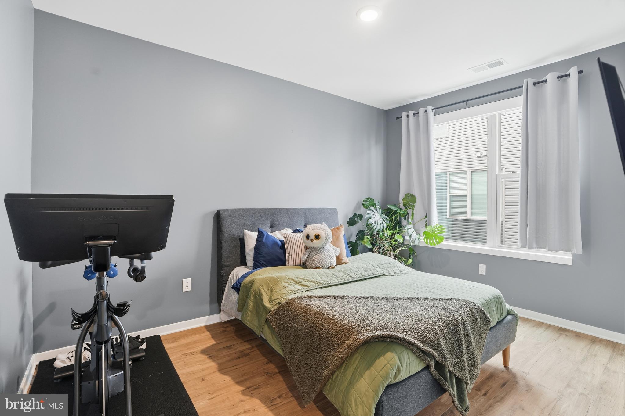 NORTHBANK - Residential