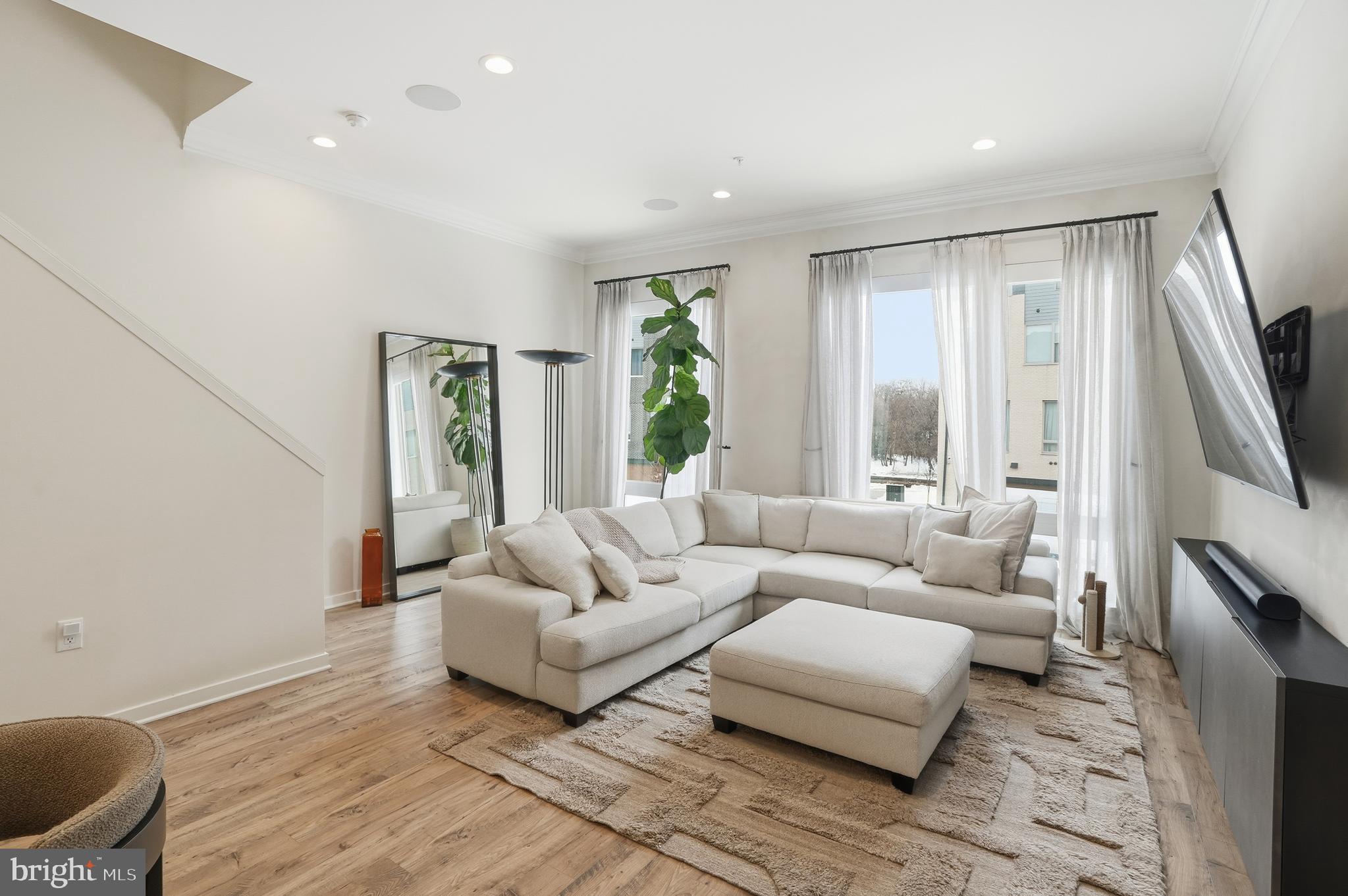 NORTHBANK - Residential