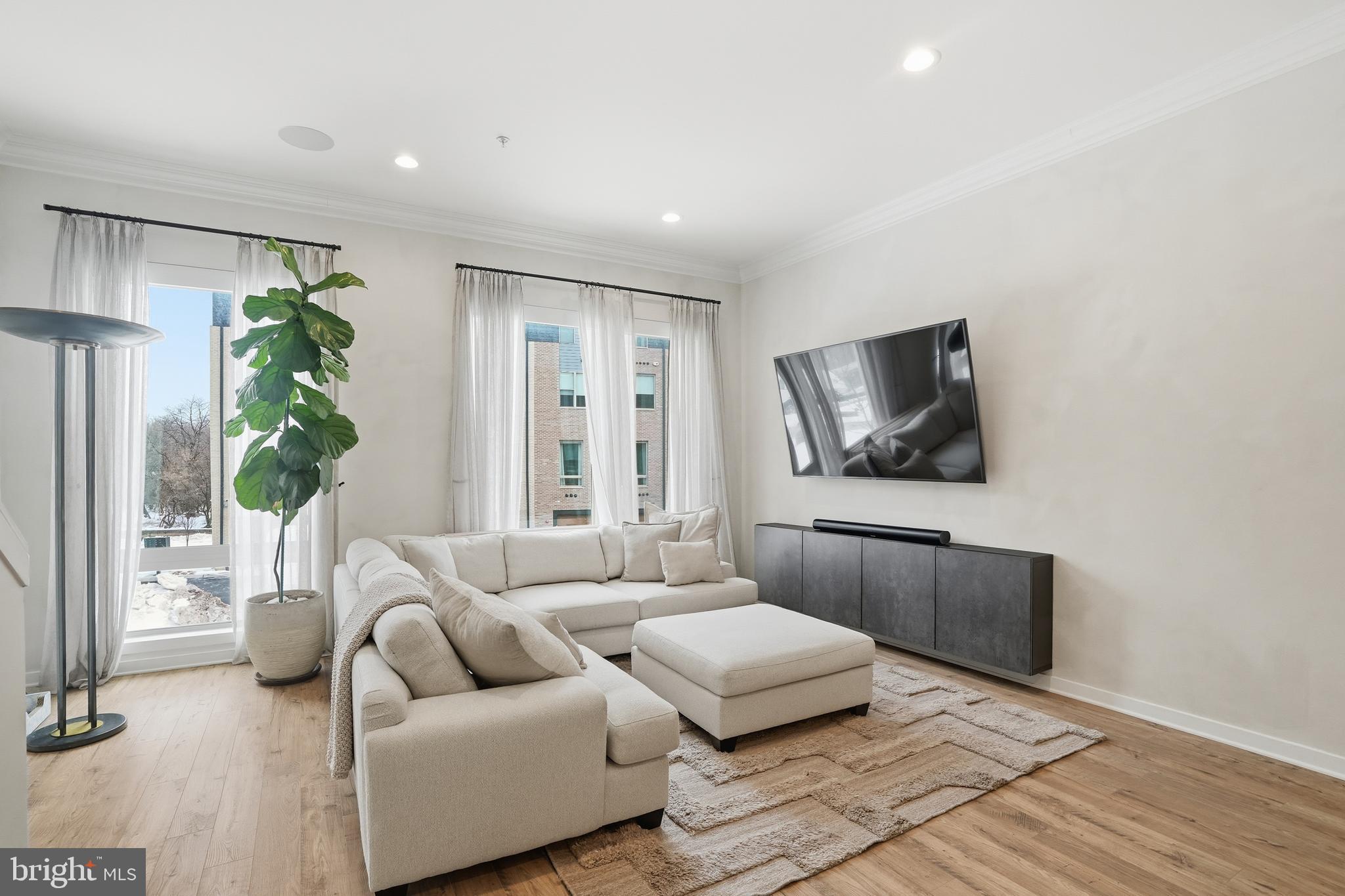 NORTHBANK - Residential