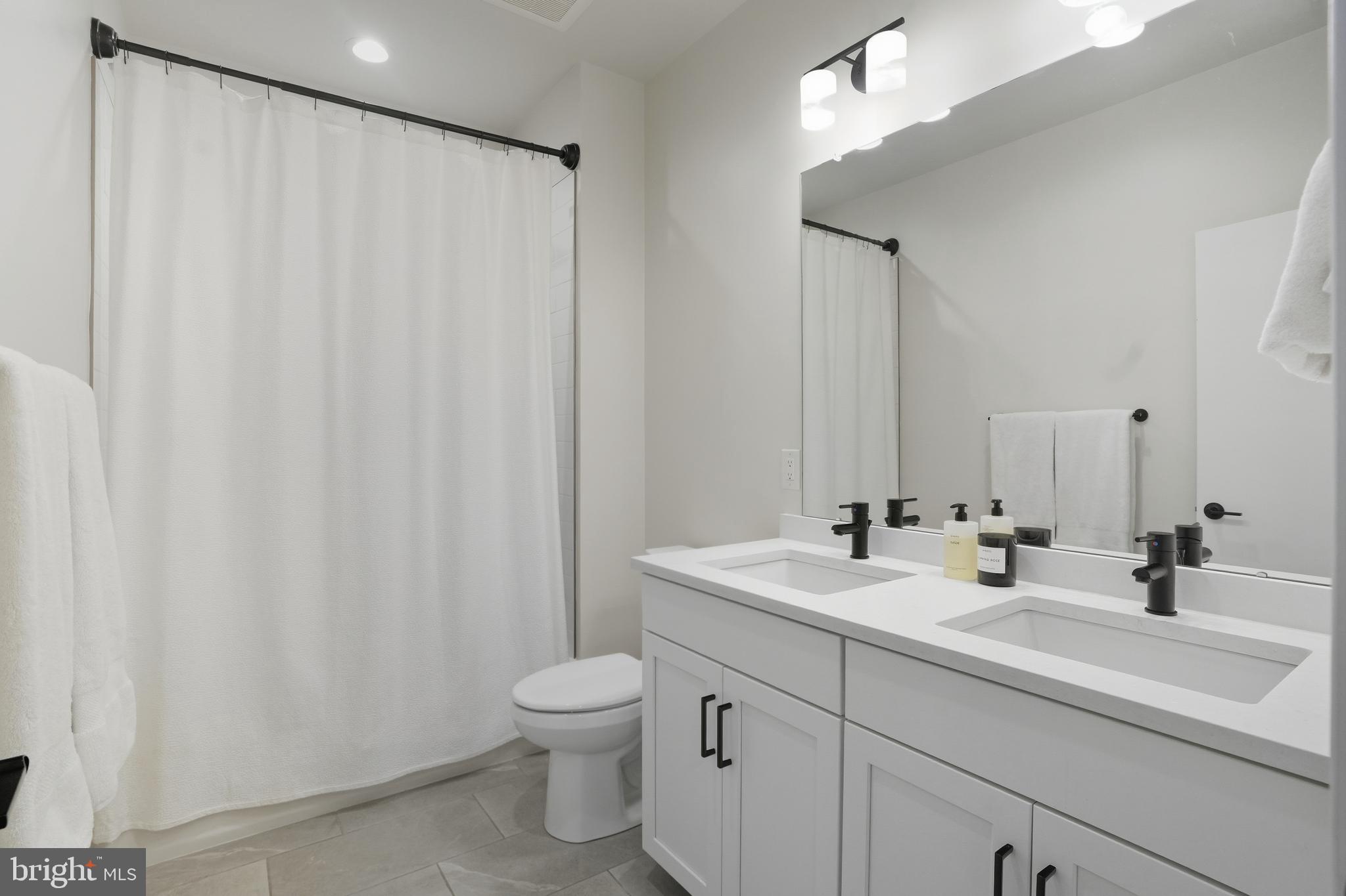 NORTHBANK - Residential