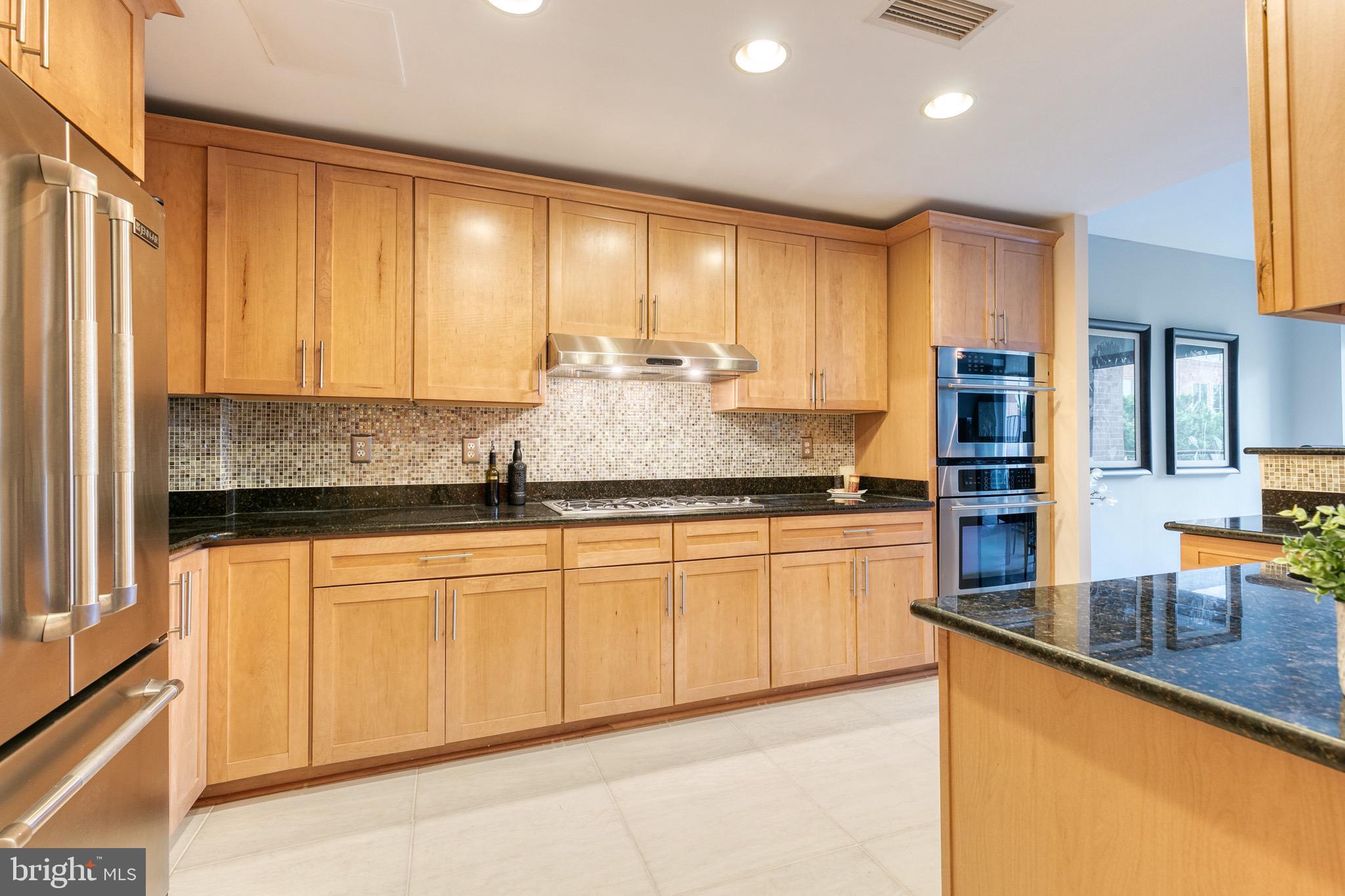 HARBOR EAST - Residential