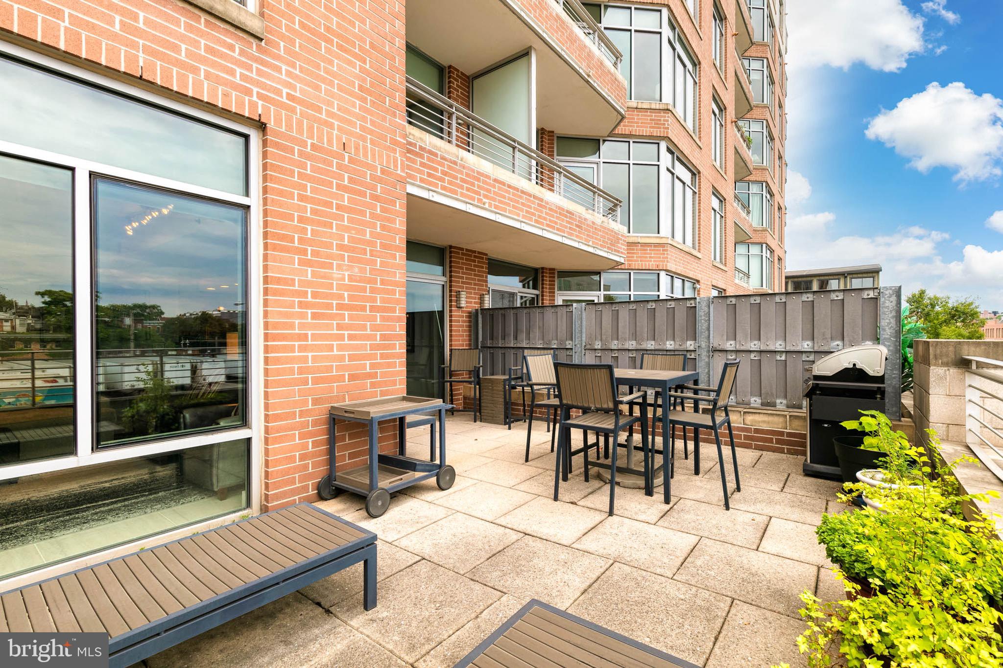 HARBOR EAST - Residential