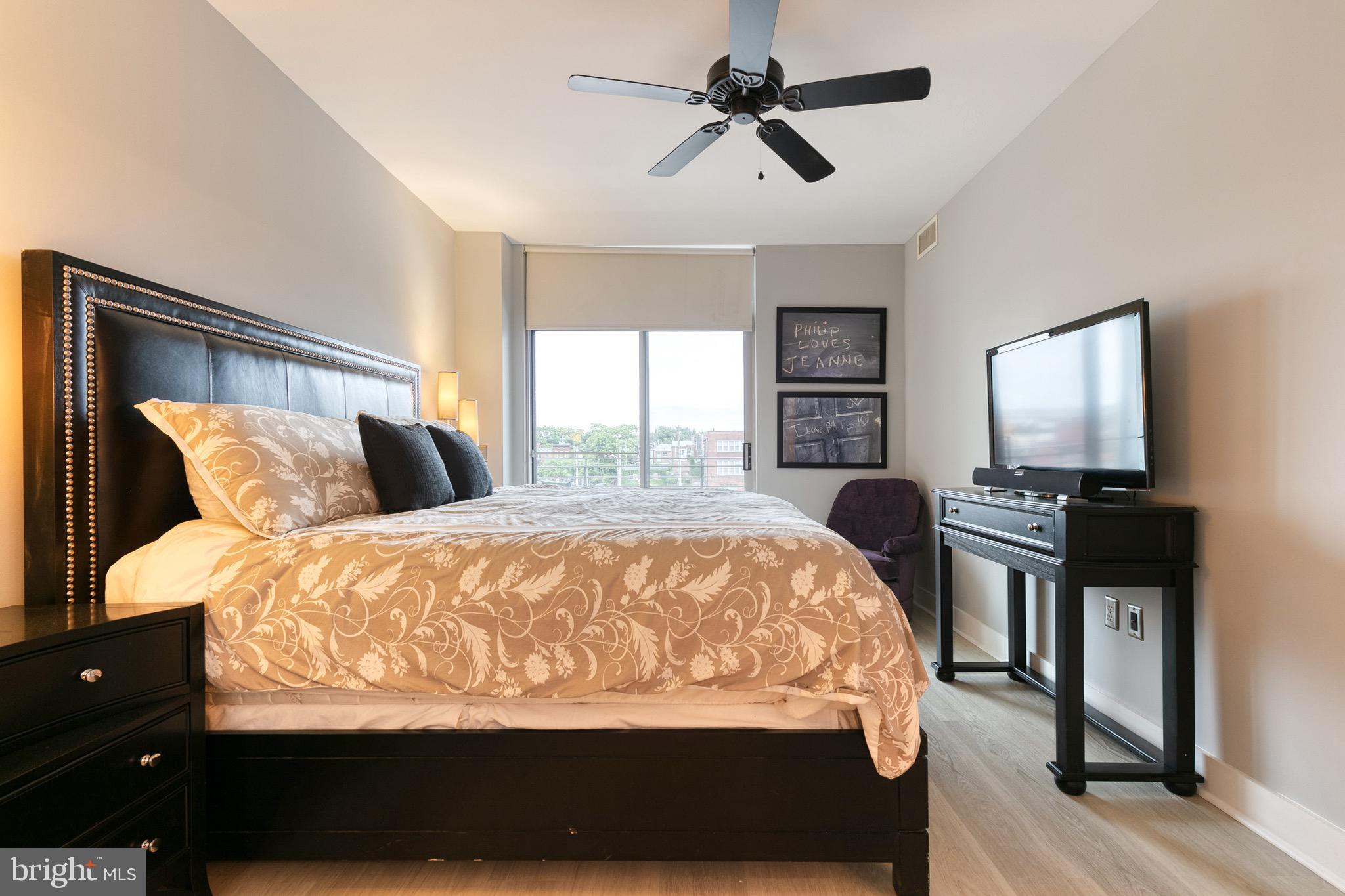 HARBOR EAST - Residential