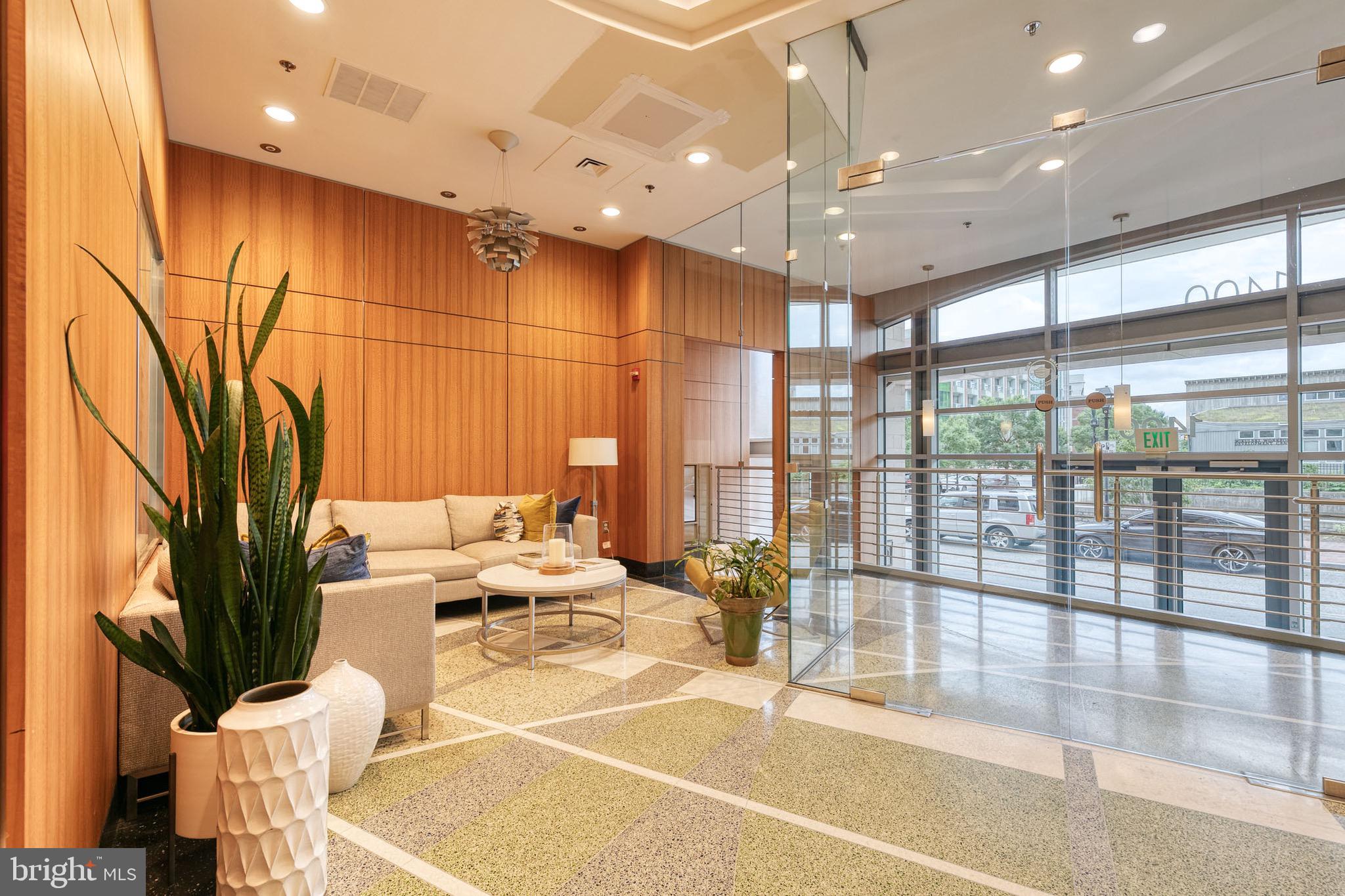 HARBOR EAST - Residential