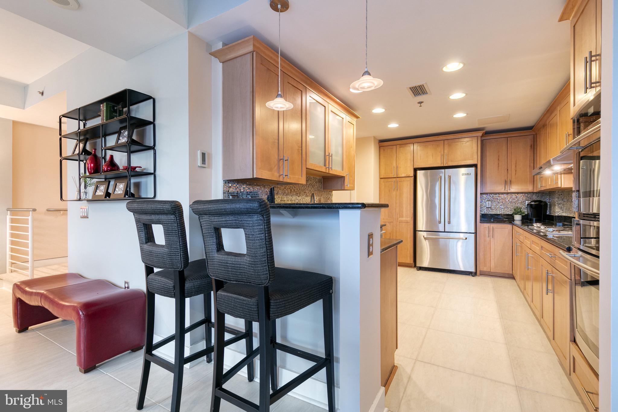 HARBOR EAST - Residential