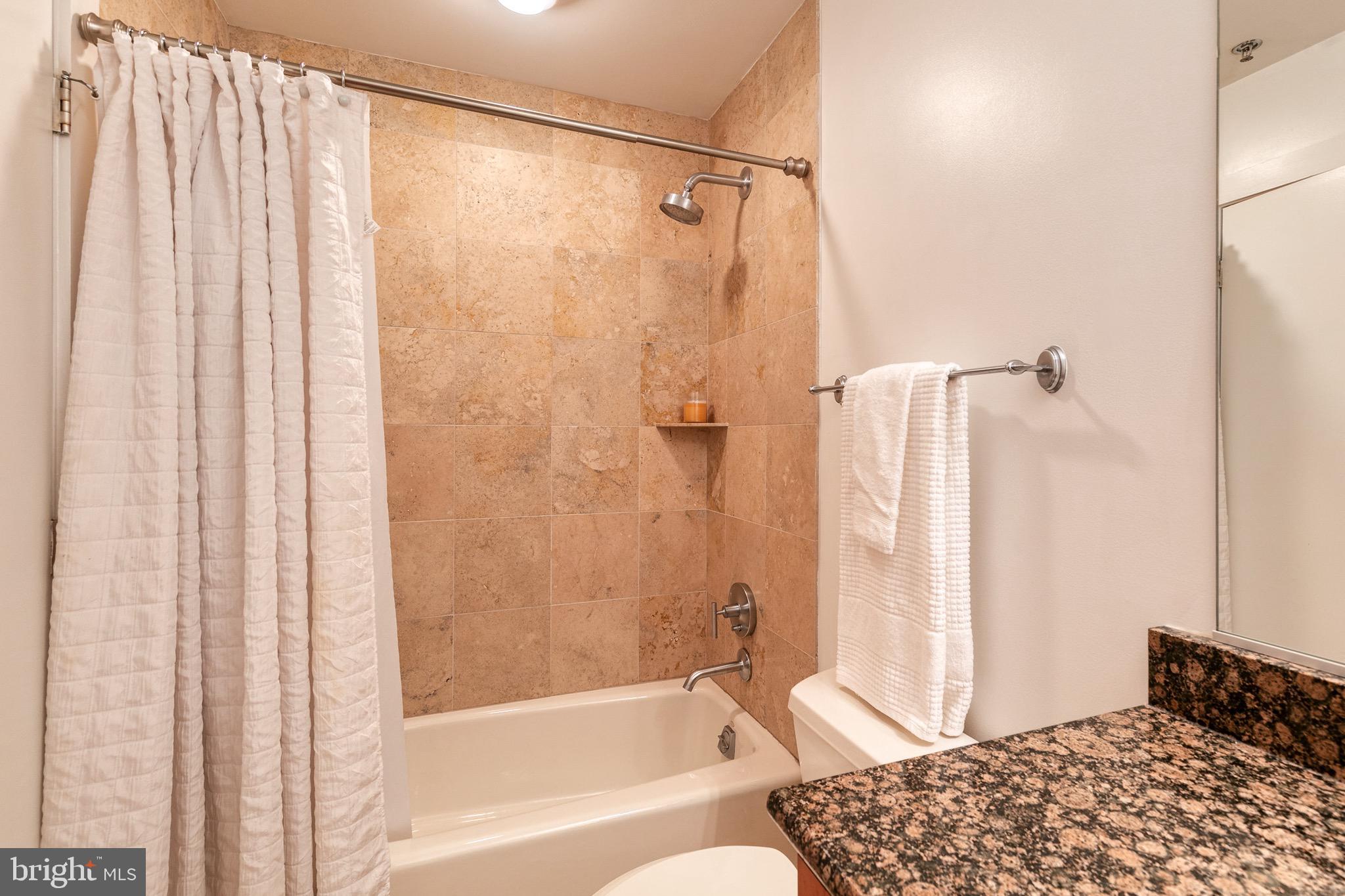 HARBOR EAST - Residential