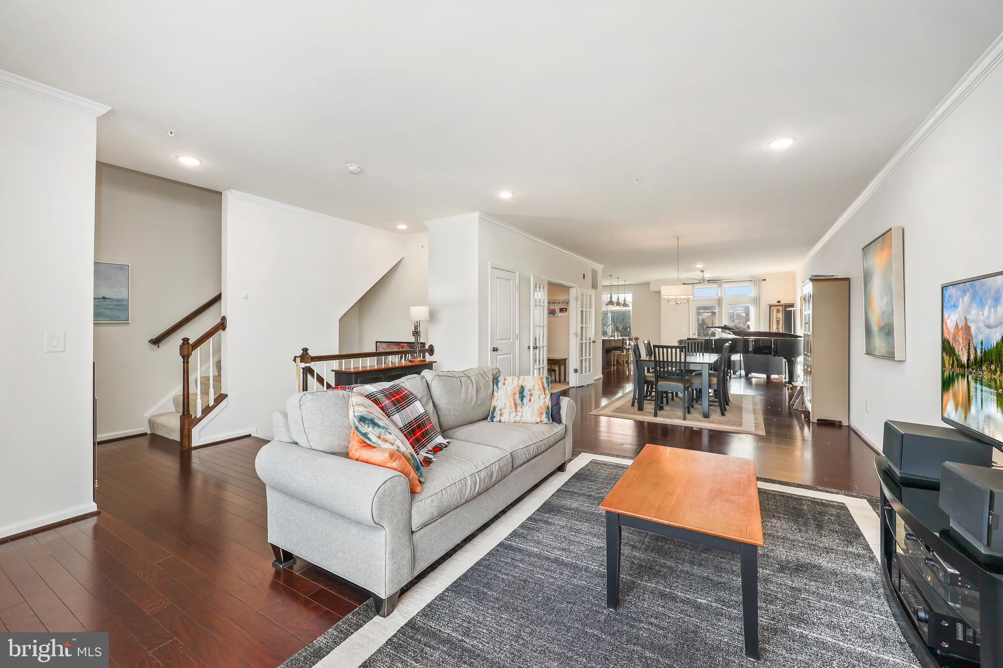 1426 RIBBON LIMESTONE TERRACE SE