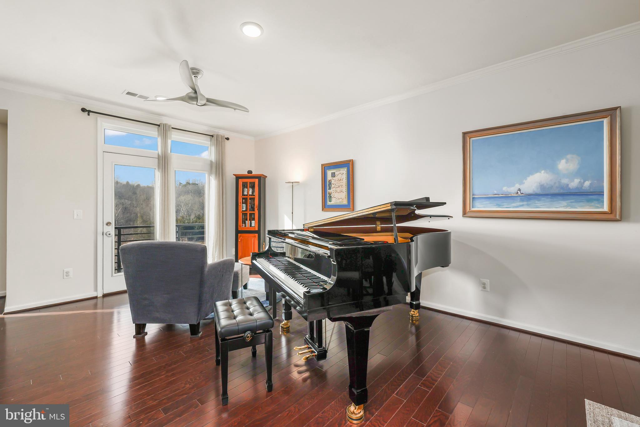 LOFTS AT VILLAGE WALK - Residential