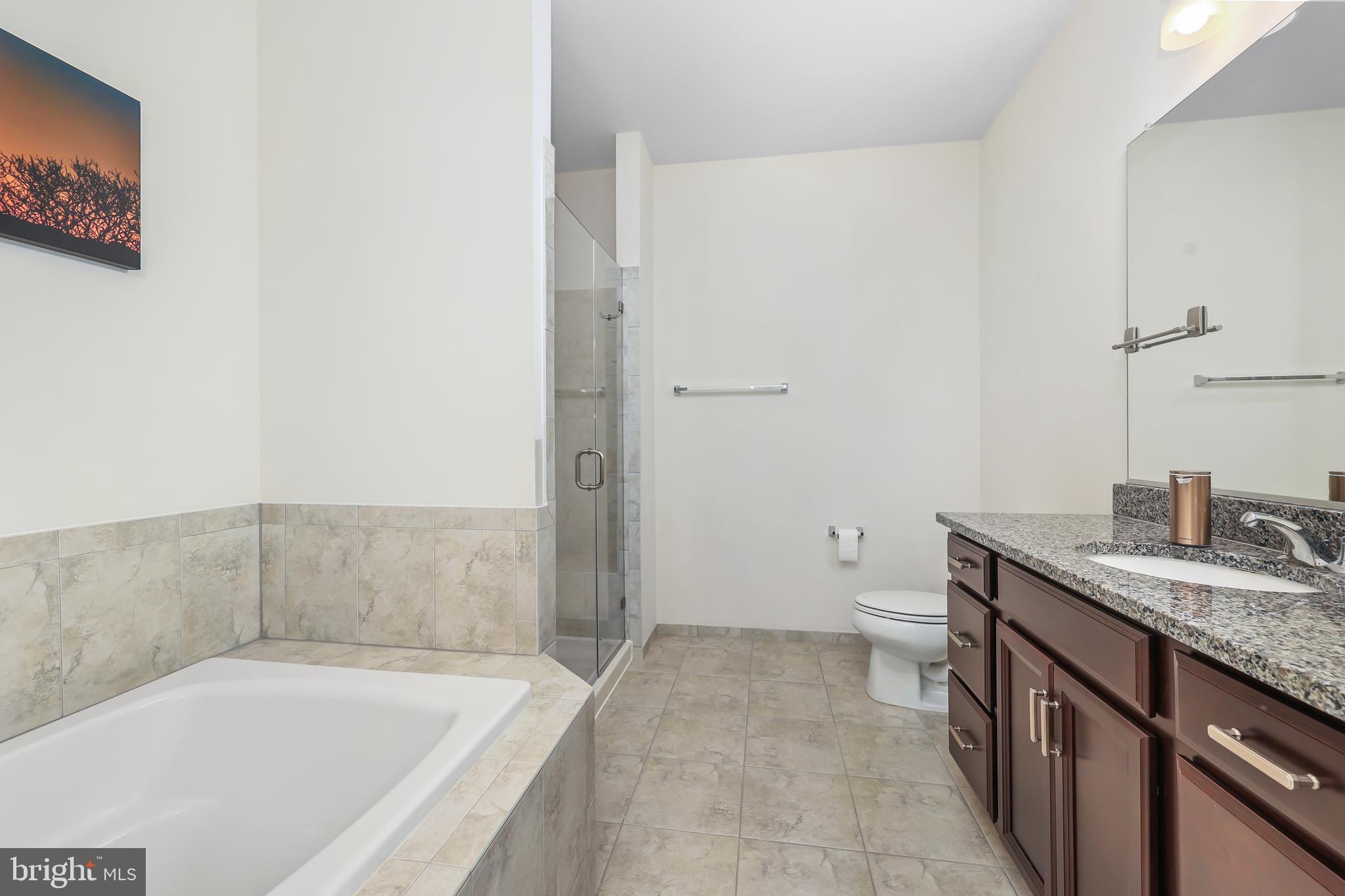 LOFTS AT VILLAGE WALK - Residential