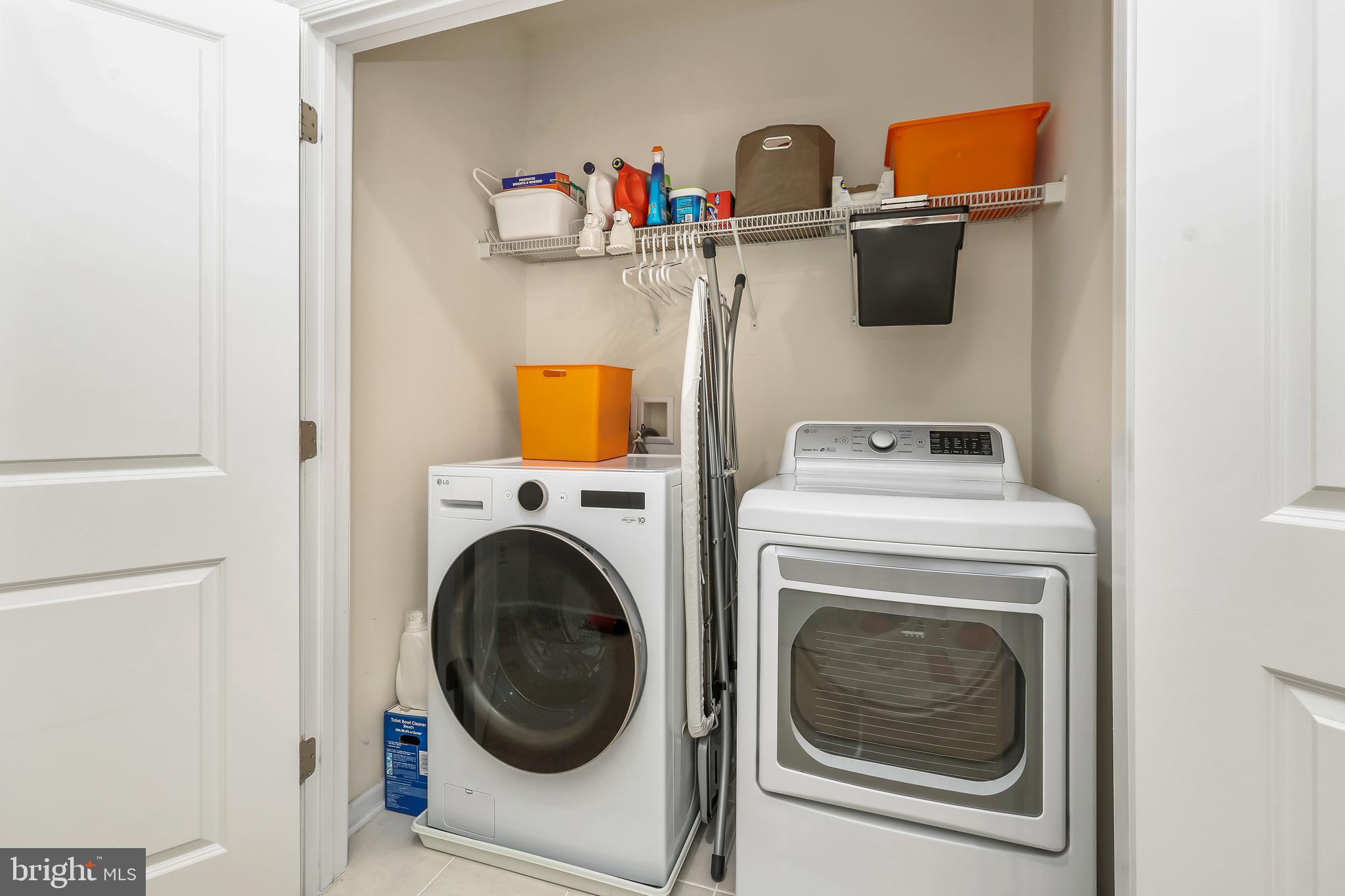 LOFTS AT VILLAGE WALK - Residential