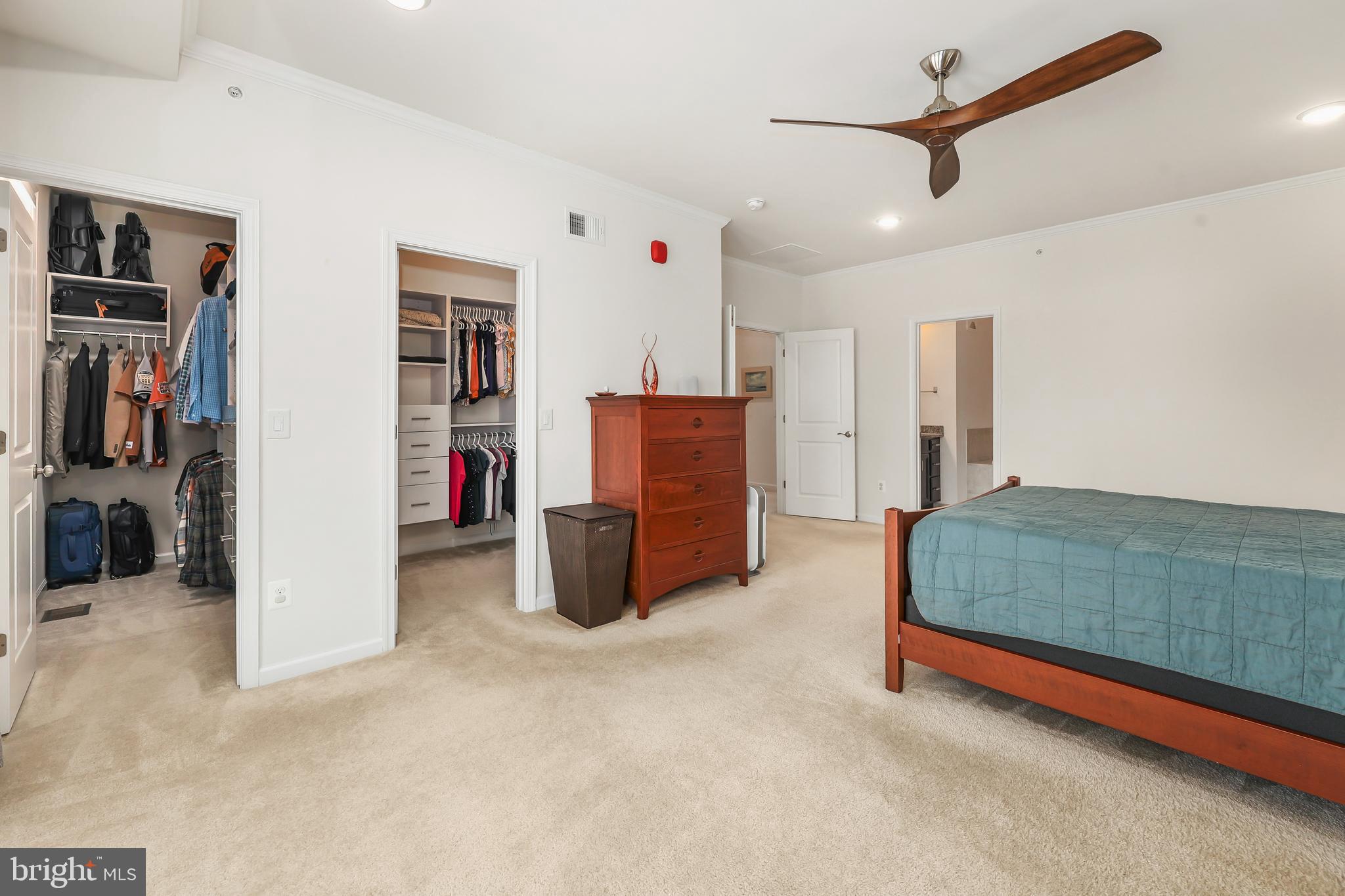 LOFTS AT VILLAGE WALK - Residential