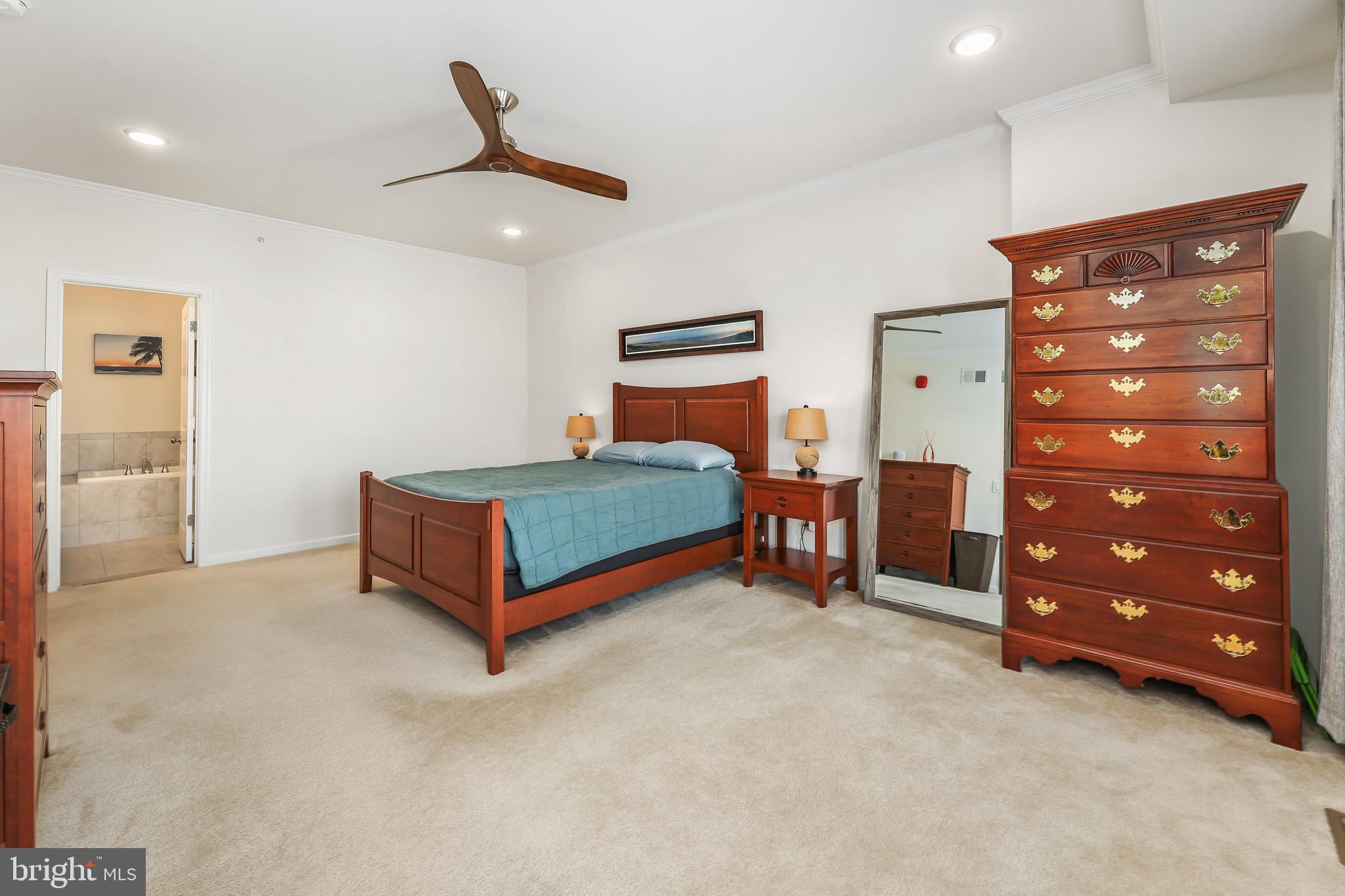 LOFTS AT VILLAGE WALK - Residential