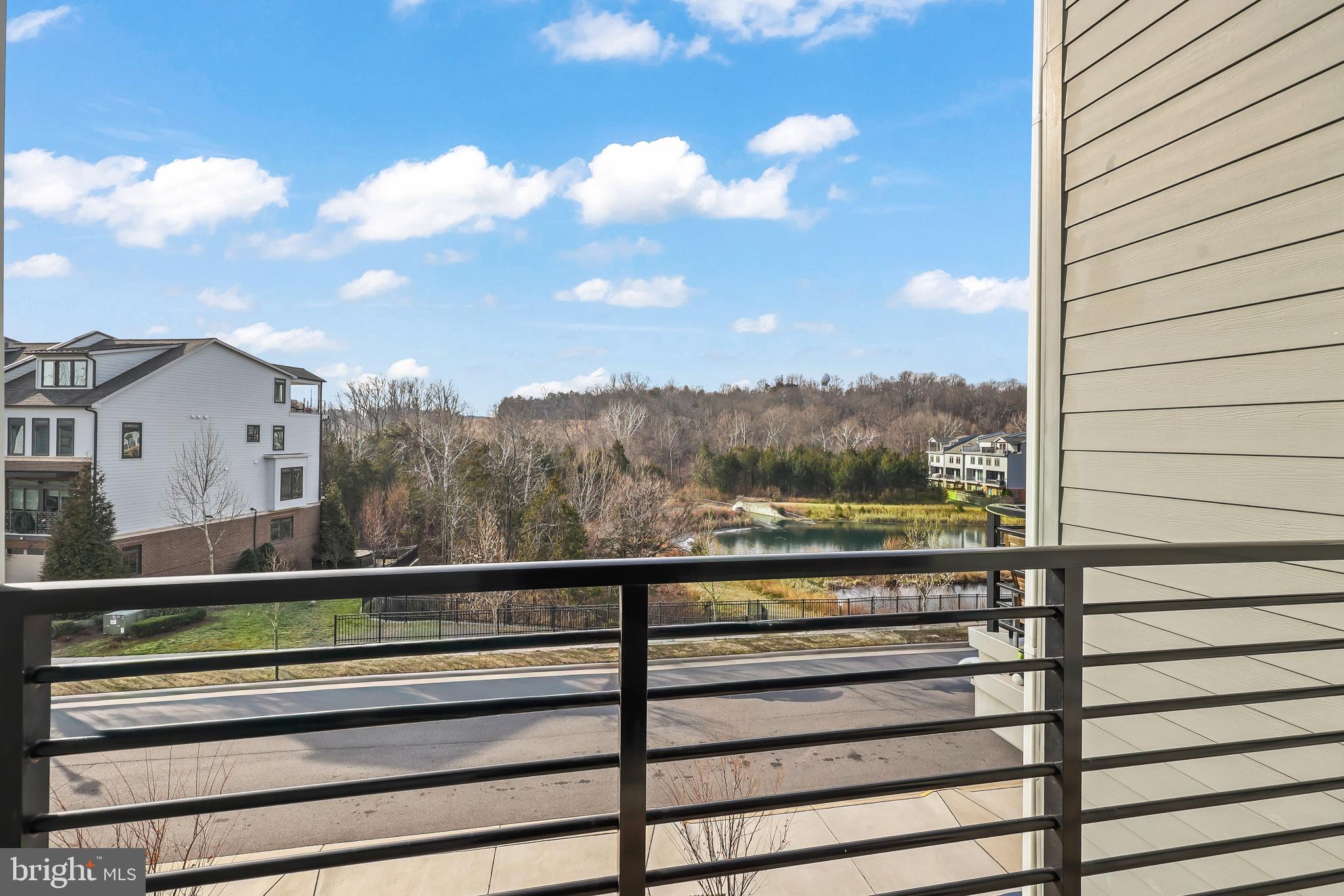 LOFTS AT VILLAGE WALK - Residential