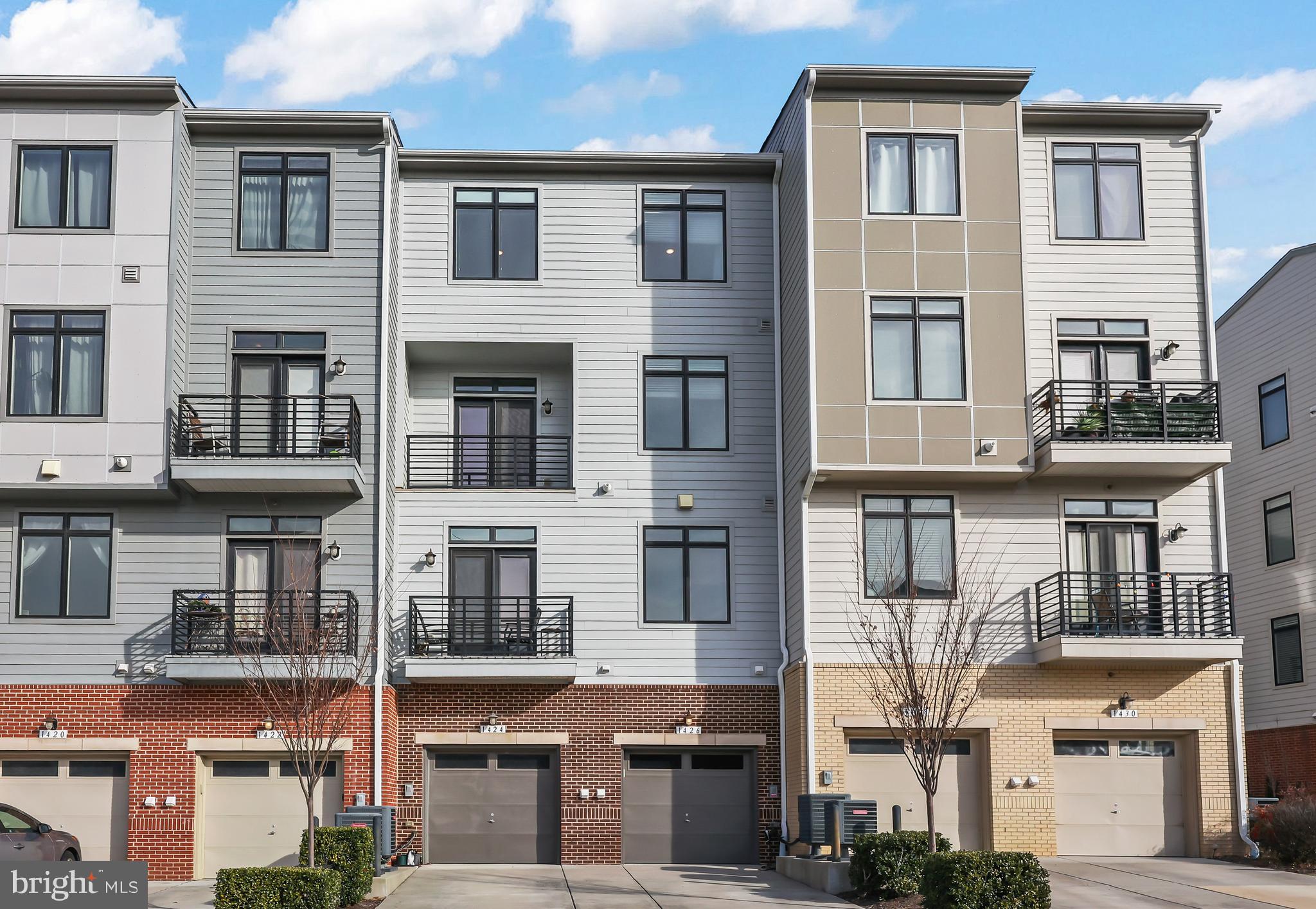 1426 RIBBON LIMESTONE TERRACE SE