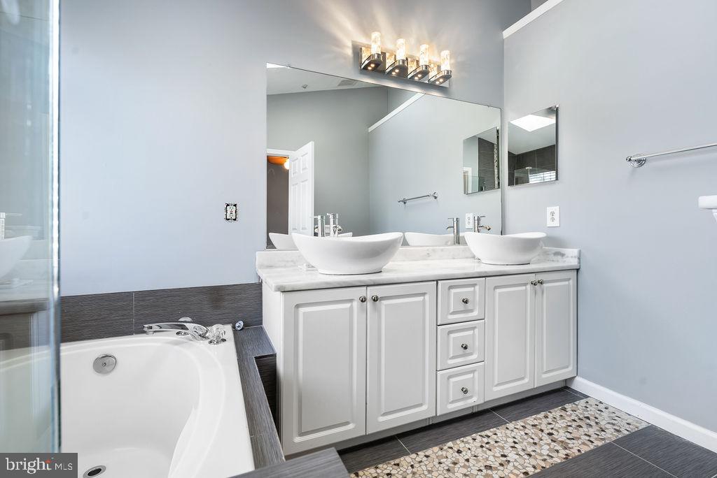 PERRYWOOD - Residential