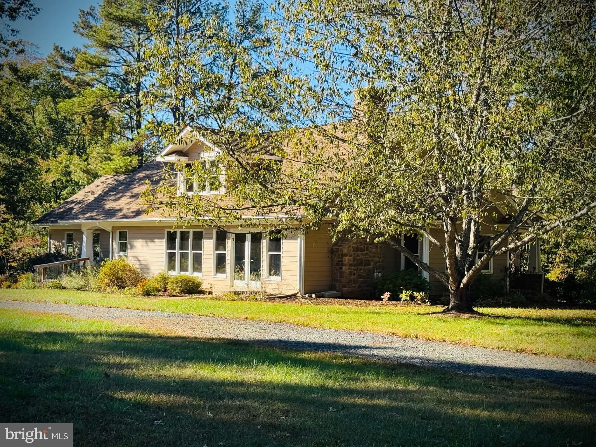 324 LONGSHOT LANE