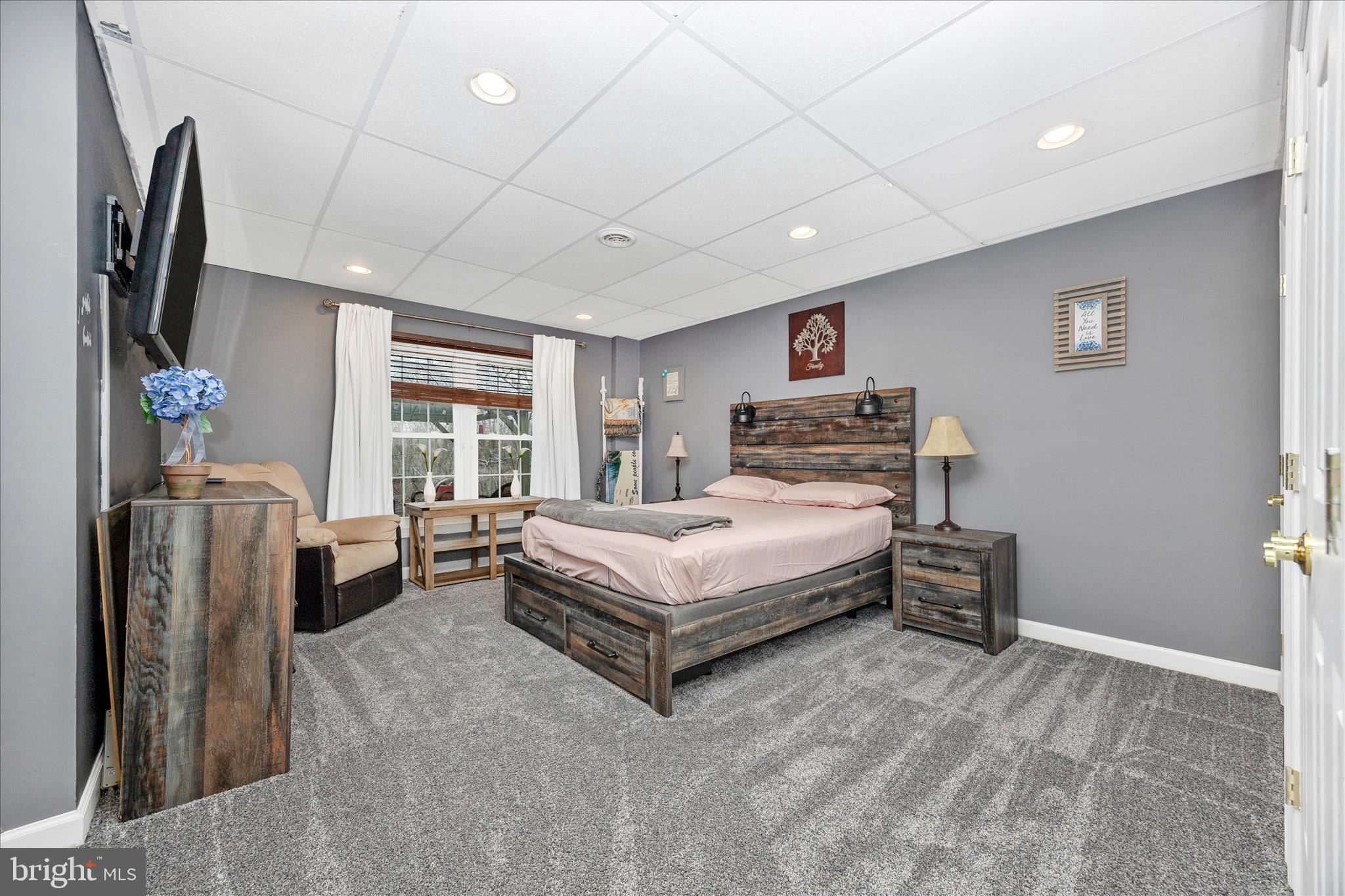 SPRING RIDGE - Residential