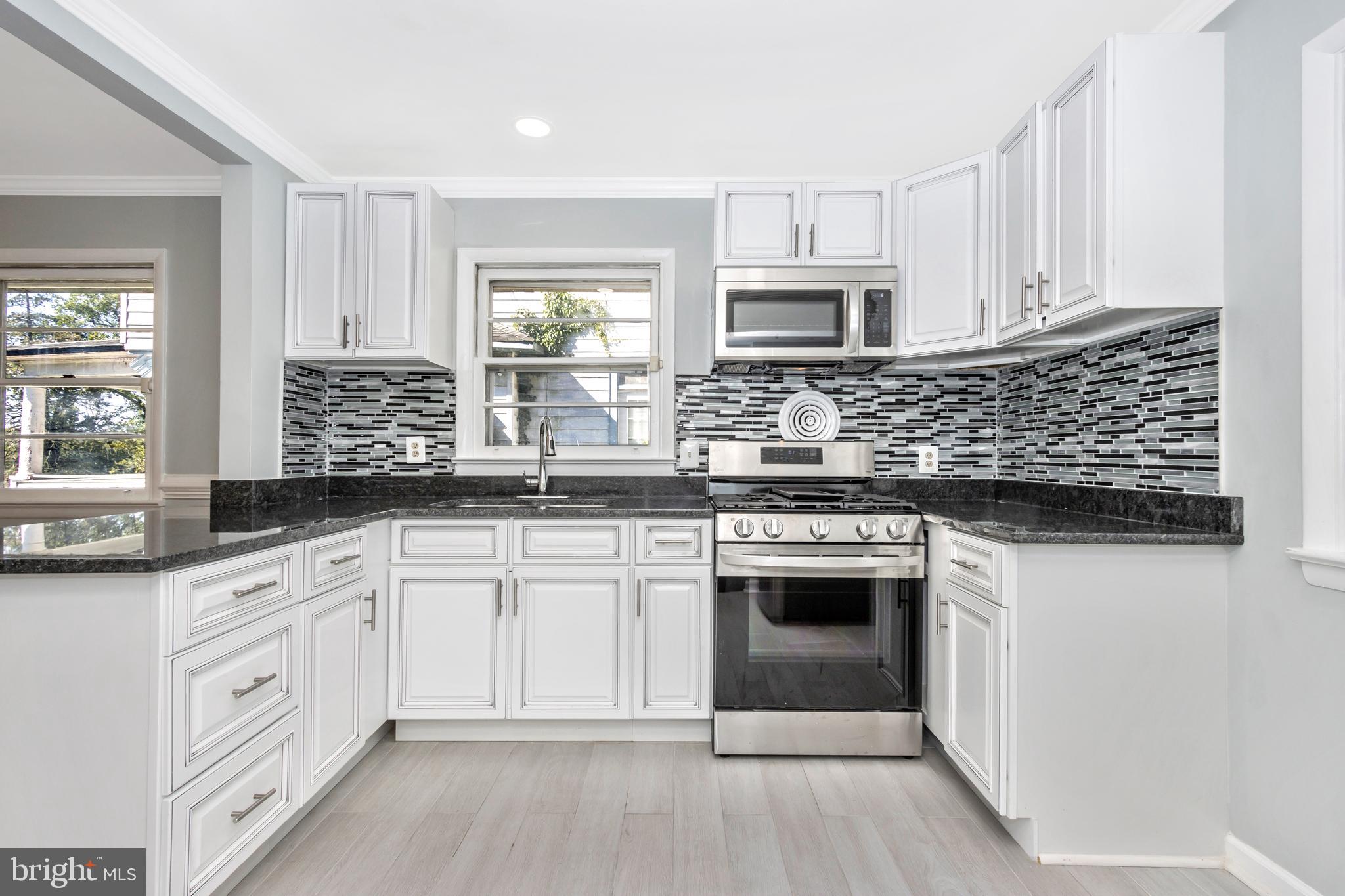 WINDSOR HILLS - Residential