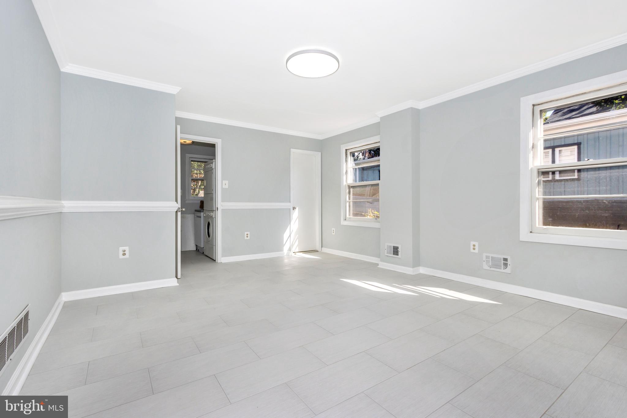 WINDSOR HILLS - Residential