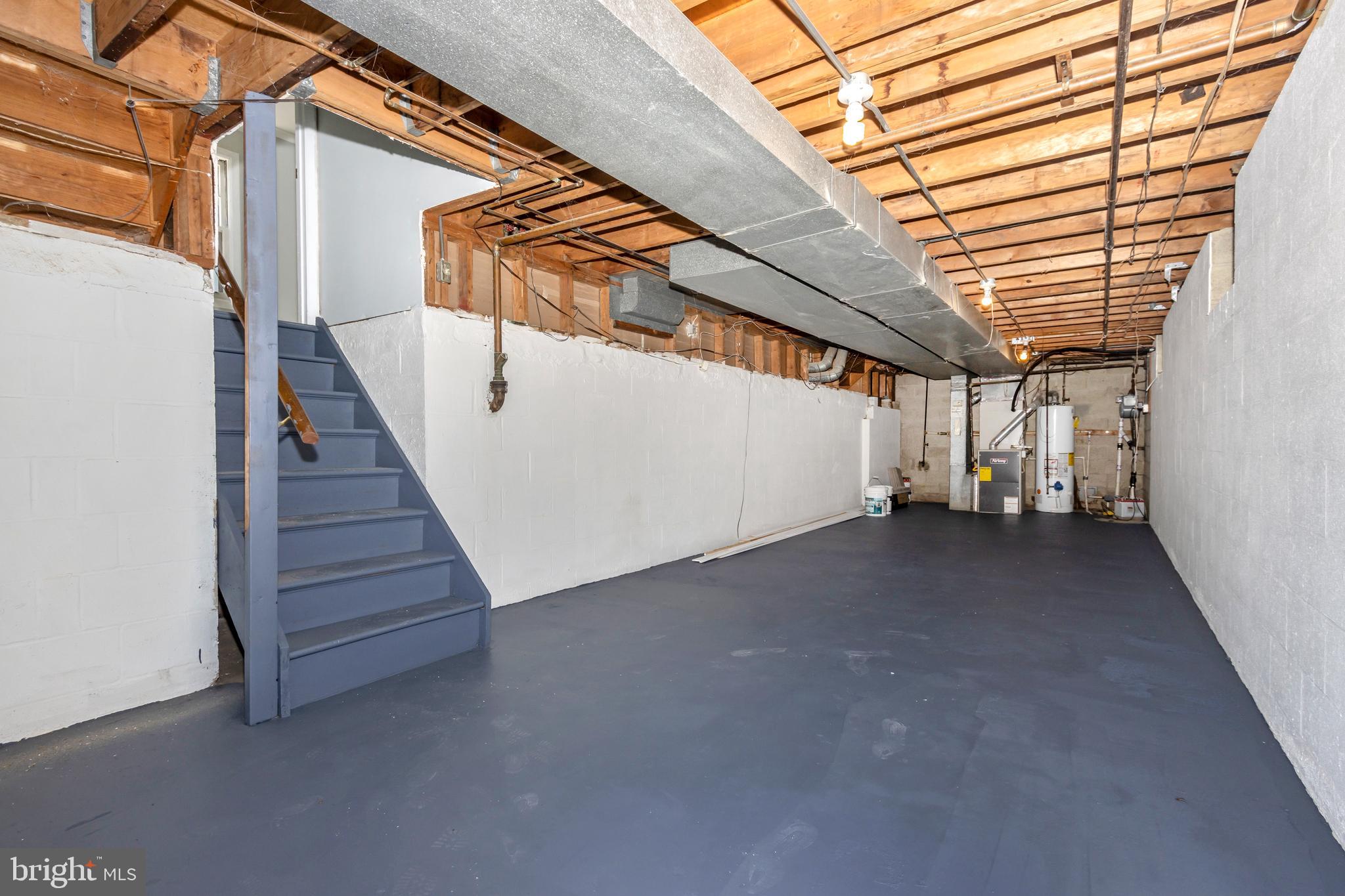 WINDSOR HILLS - Residential