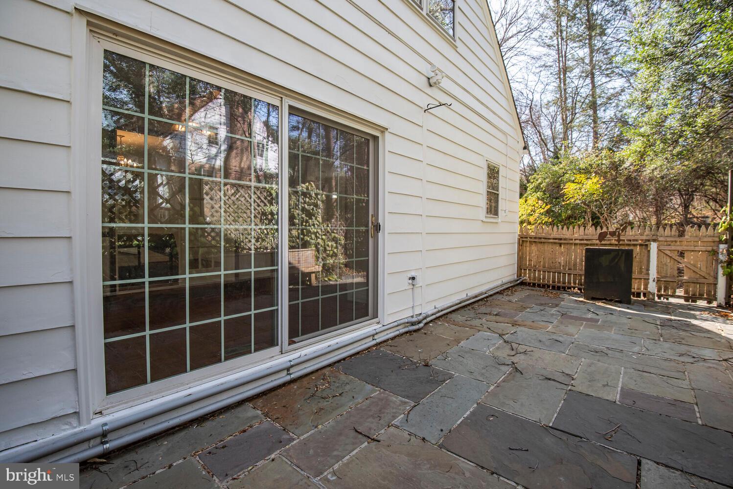 BURNING TREE VIEW - Residential Lease