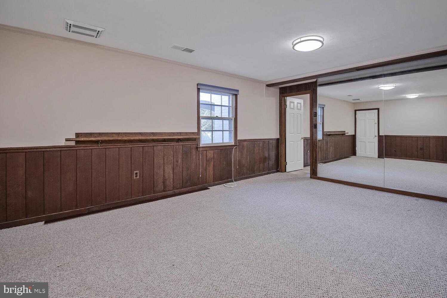 BURNING TREE VIEW - Residential Lease