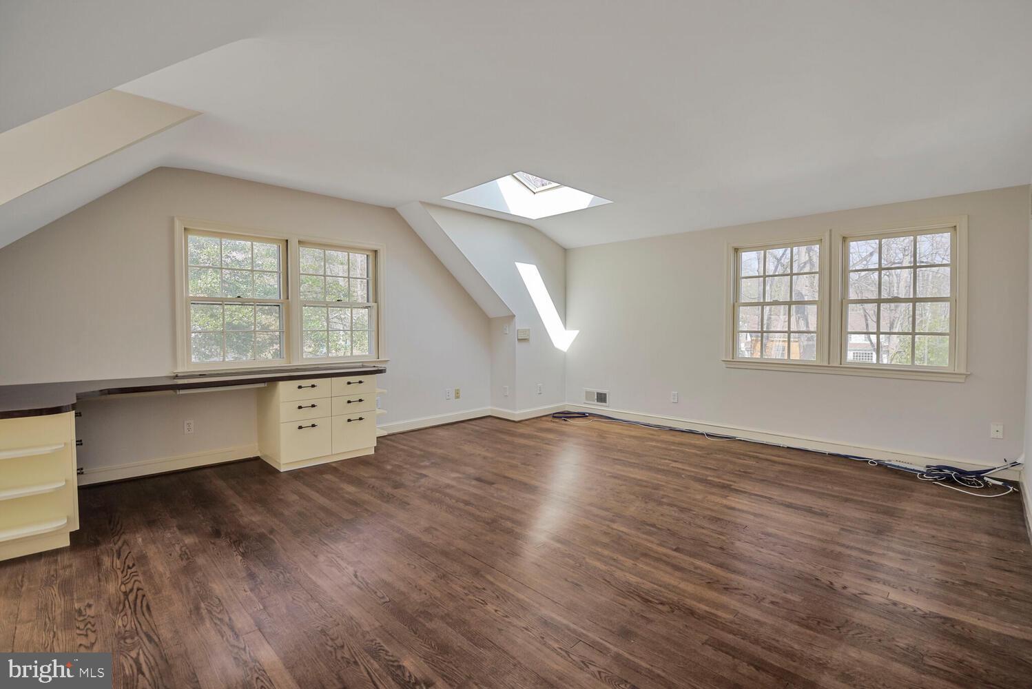 BURNING TREE VIEW - Residential Lease