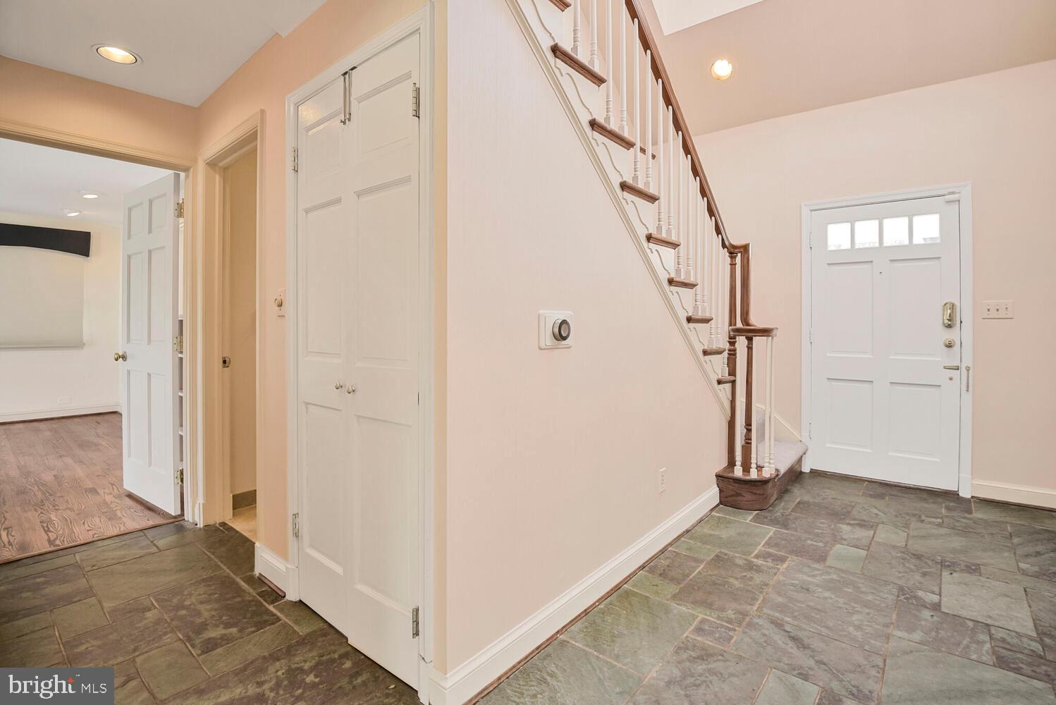 BURNING TREE VIEW - Residential Lease