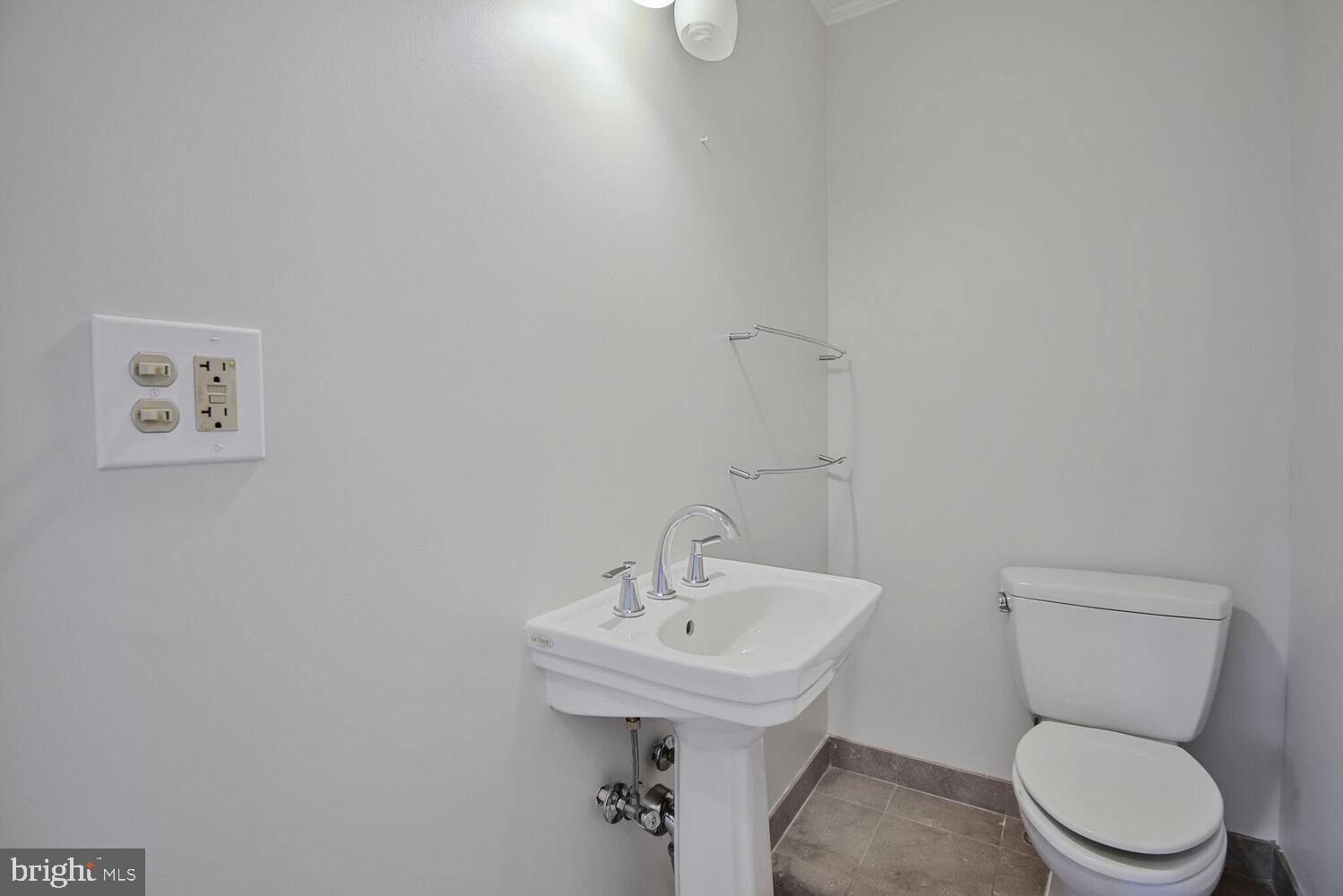 BURNING TREE VIEW - Residential Lease