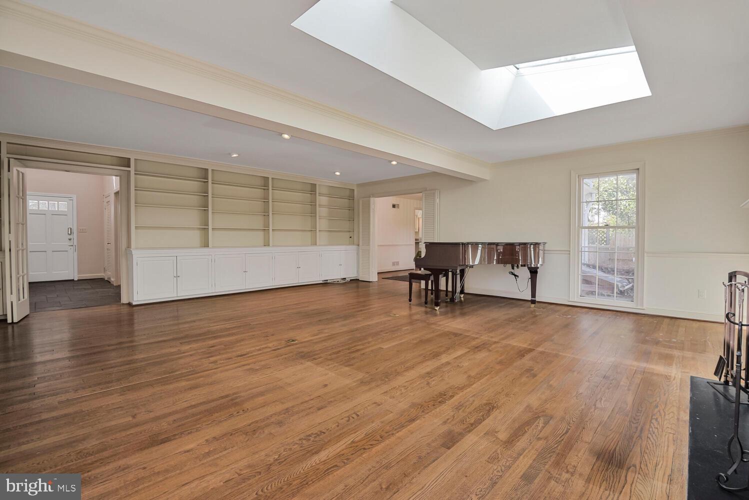 BURNING TREE VIEW - Residential Lease