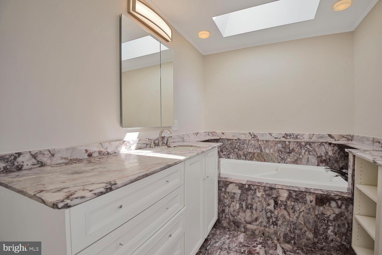 BURNING TREE VIEW - Residential Lease