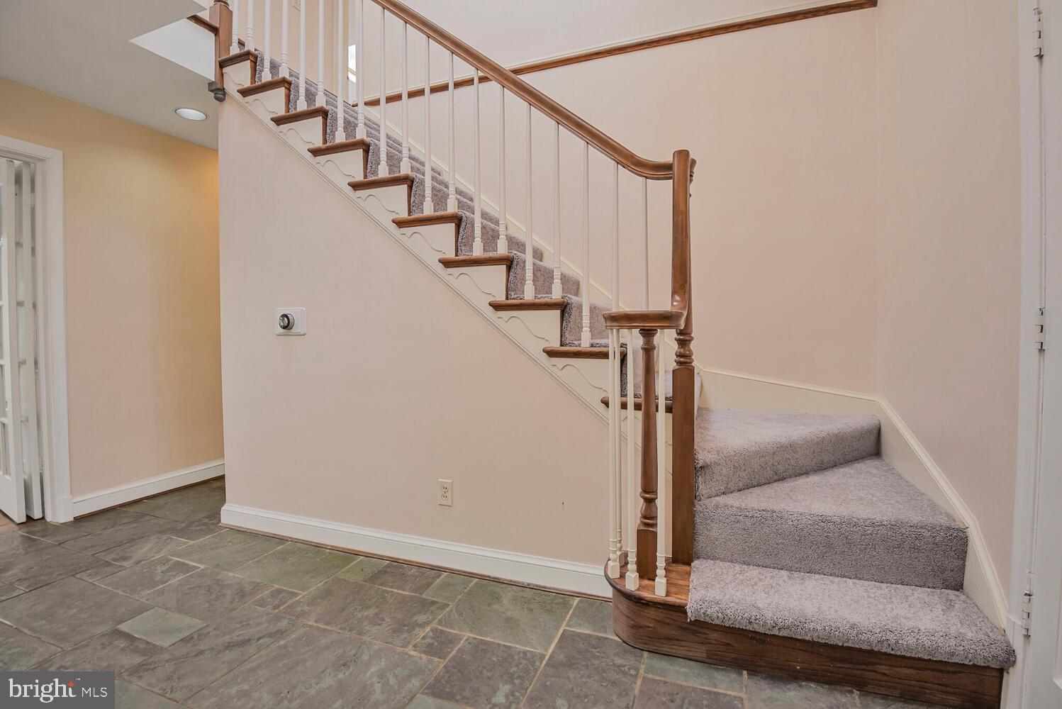 BURNING TREE VIEW - Residential Lease