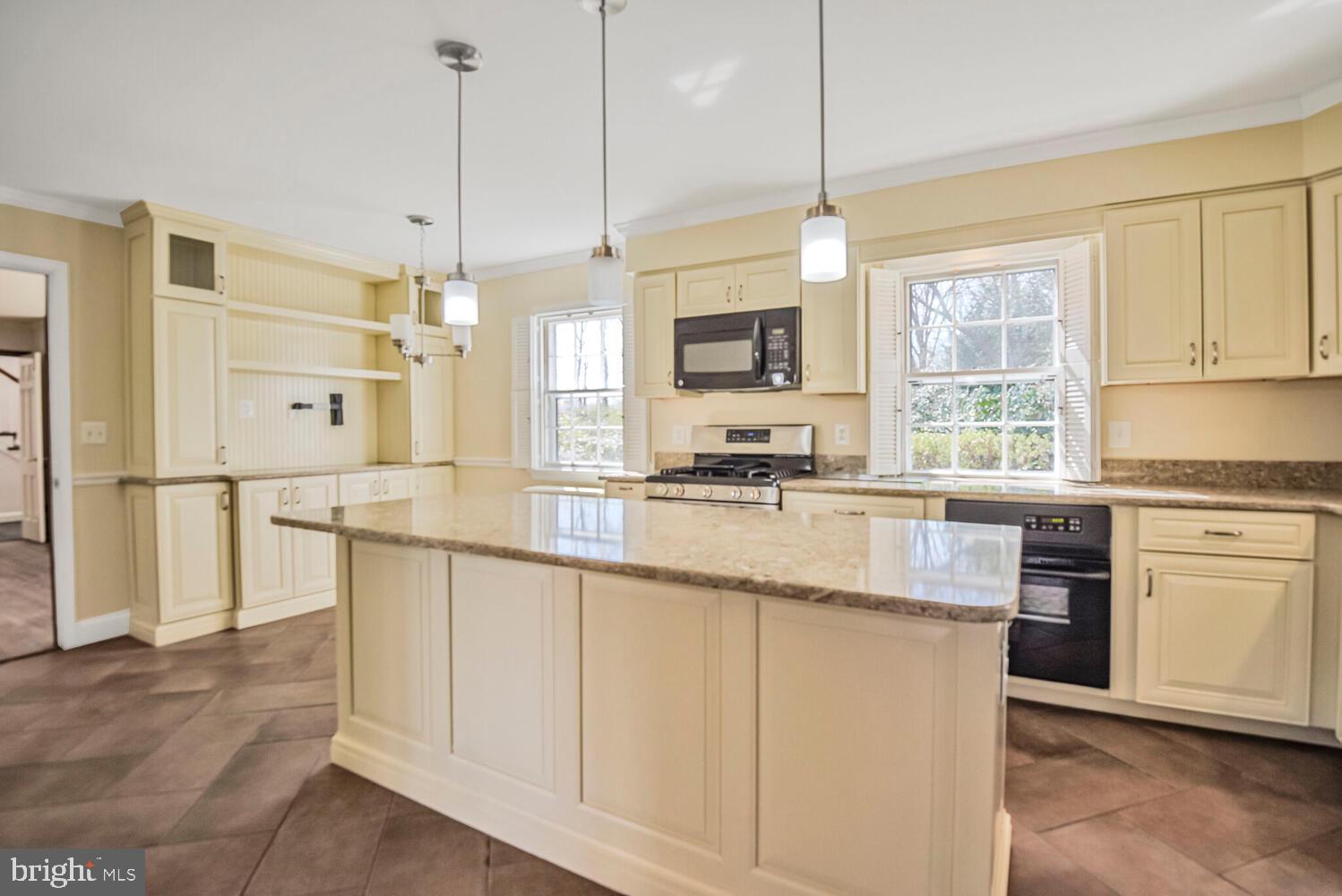 BURNING TREE VIEW - Residential Lease