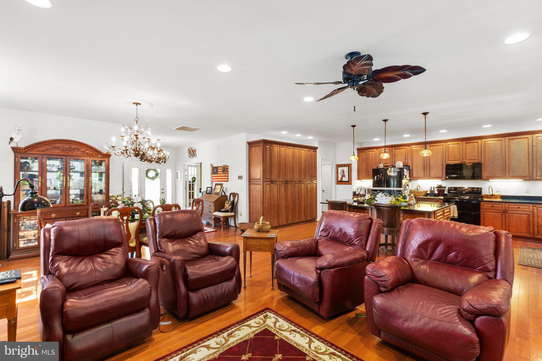 SOUTHERN HILLS ESTATES - Residential