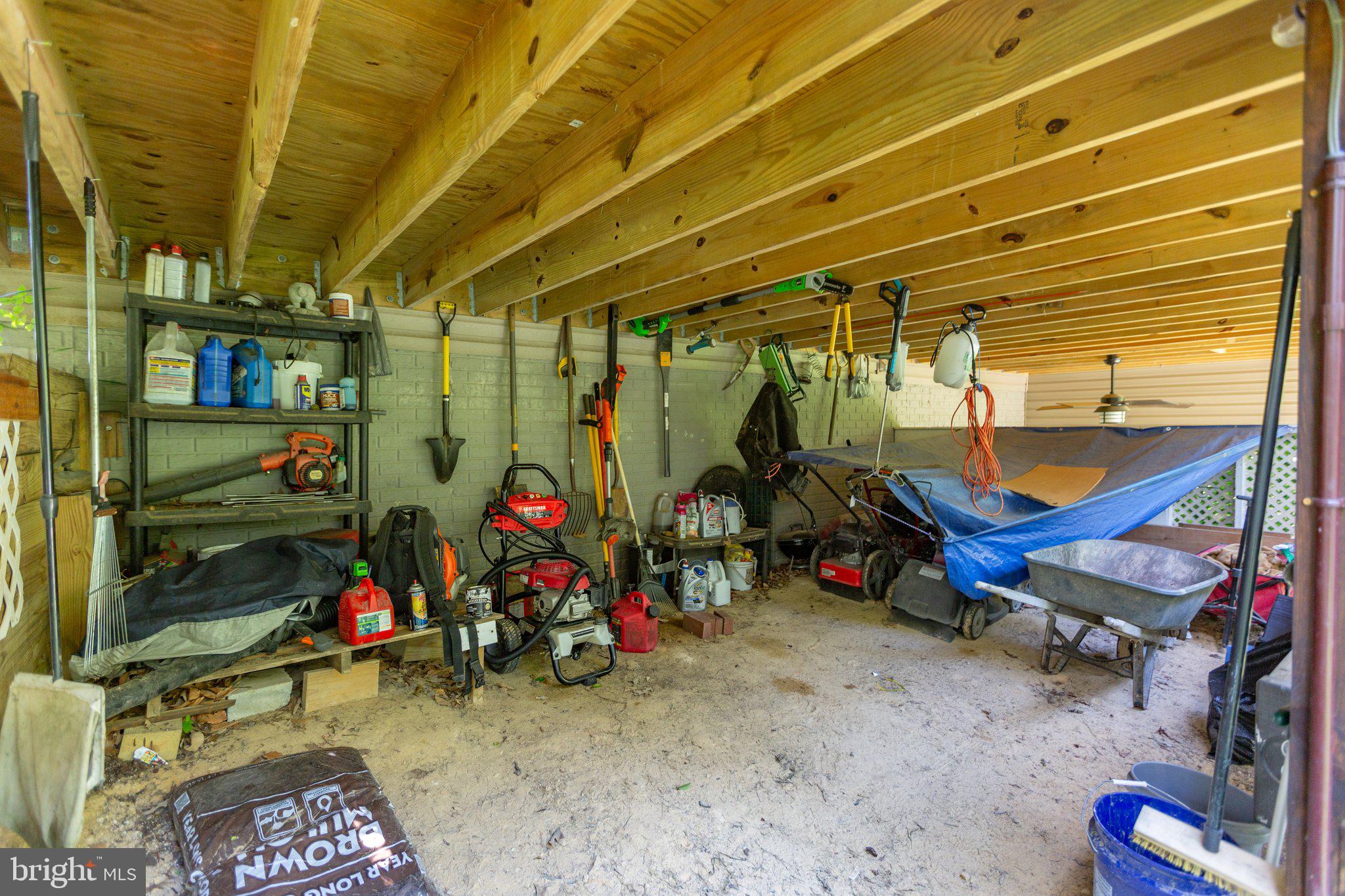 SOUTHERN HILLS ESTATES - Residential