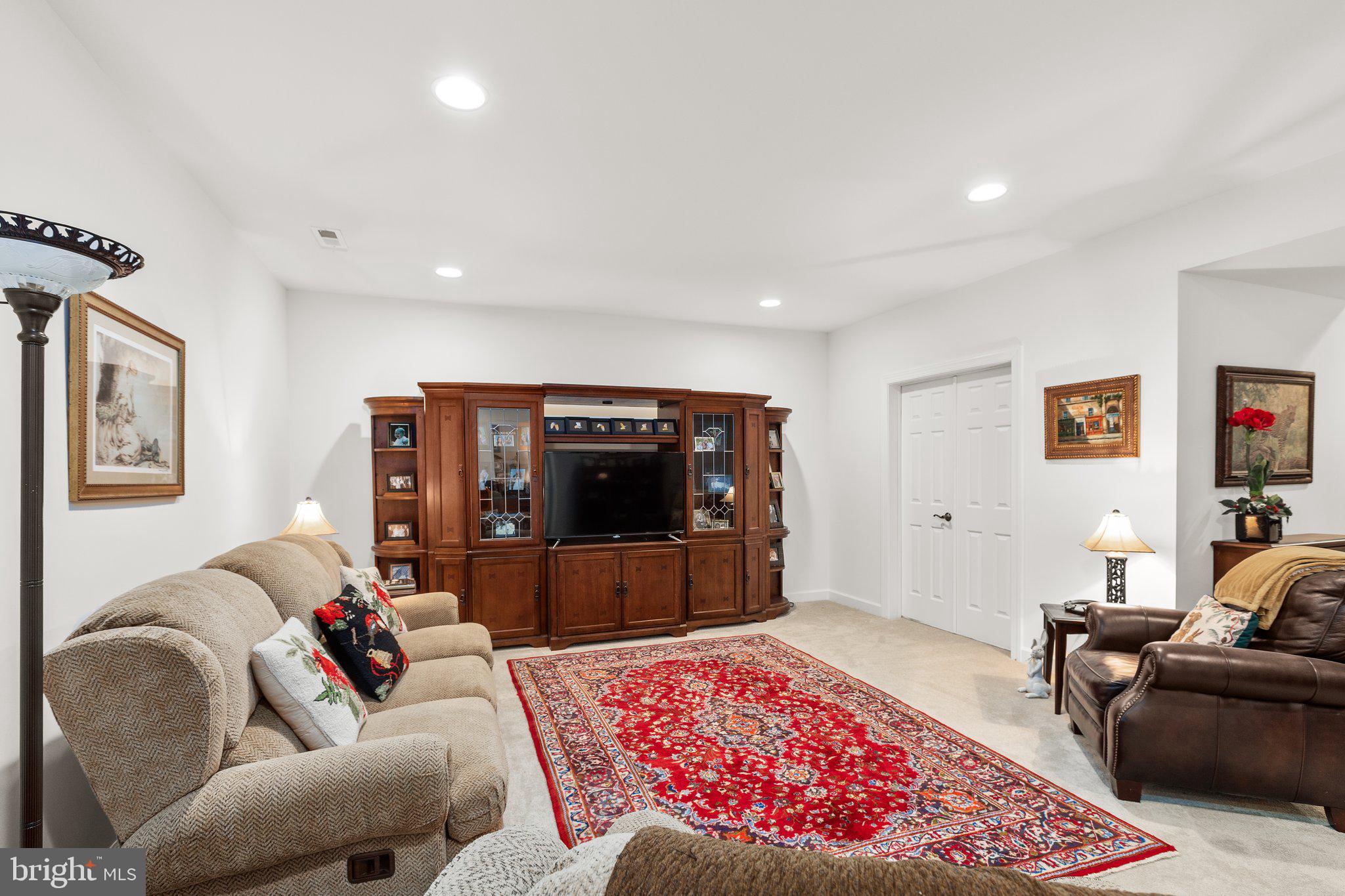 SOUTHERN HILLS ESTATES - Residential