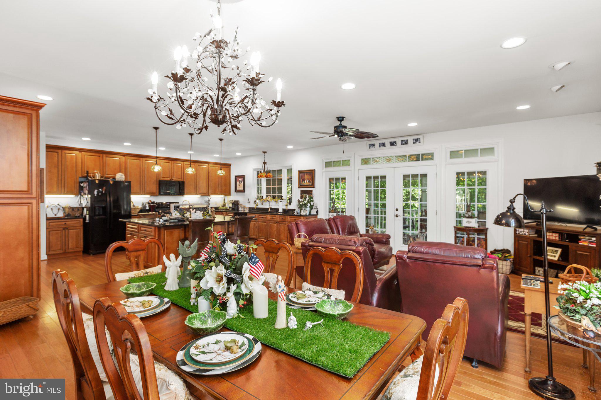 SOUTHERN HILLS ESTATES - Residential